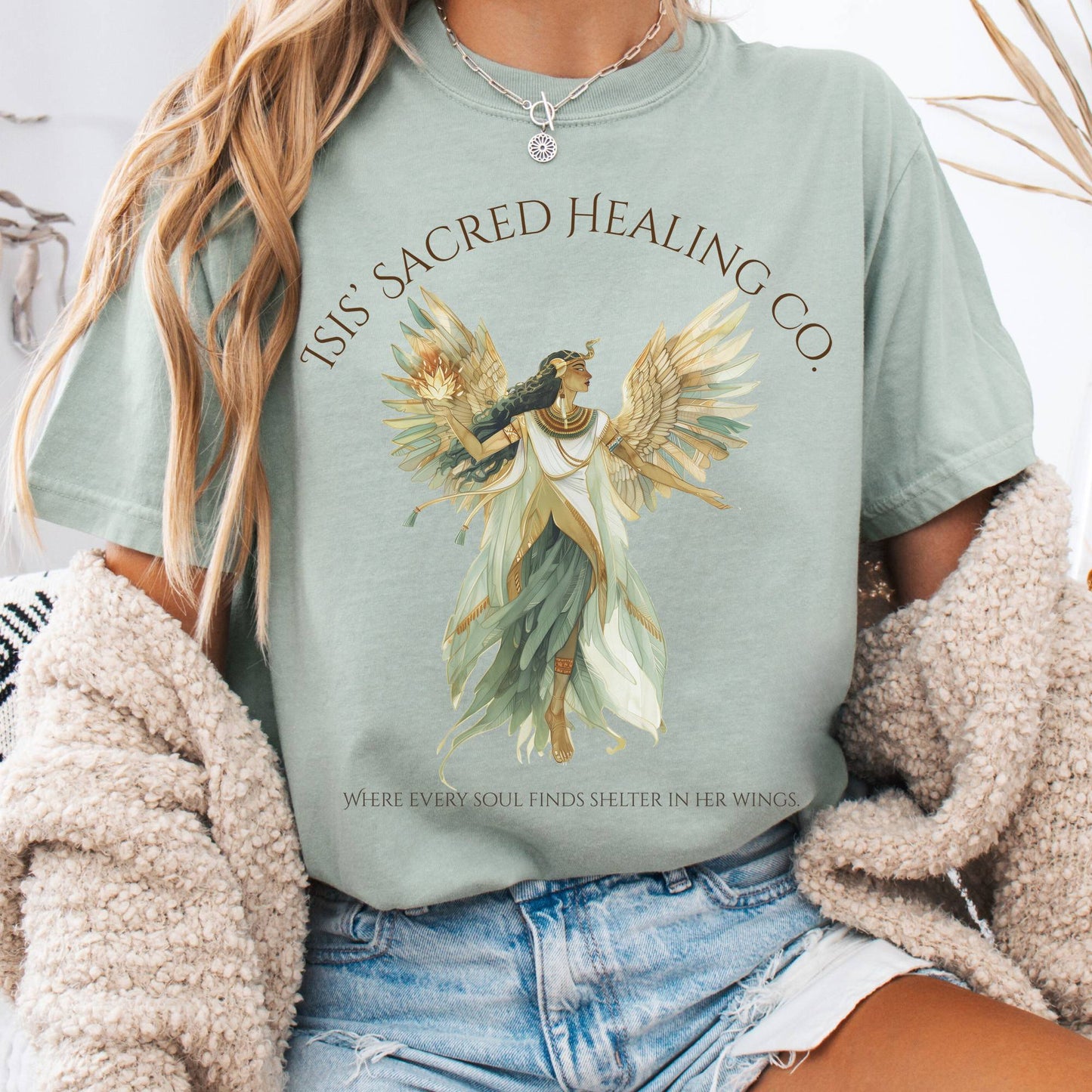 T-Shirt Bay / S Isis' Sacred Healing Co Egyptian Mythology Tee The Mystic Eden
