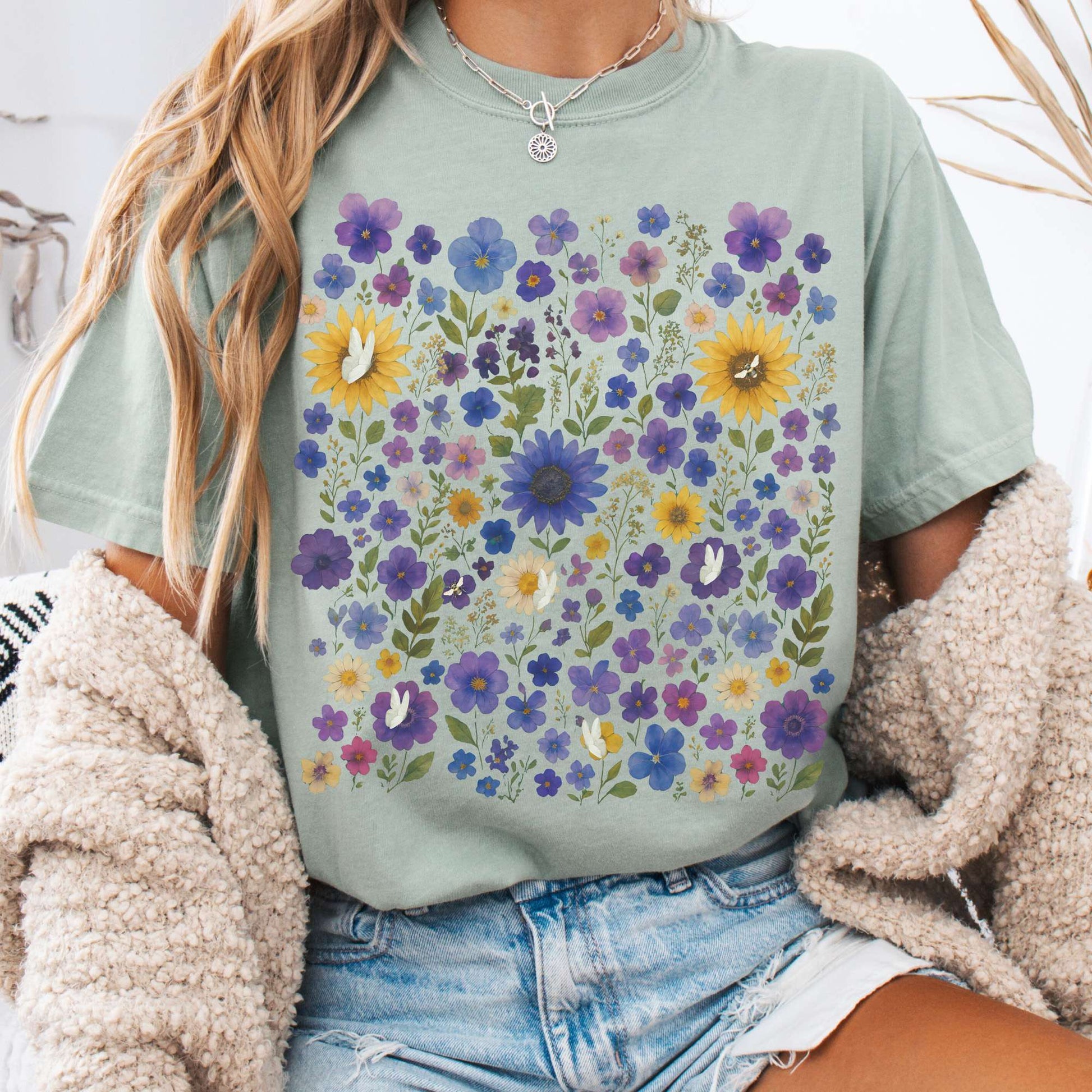 T-Shirt Bay / S Sunflower Garden T-Shirt – Vibrant Bloom Tee The Mystic Eden