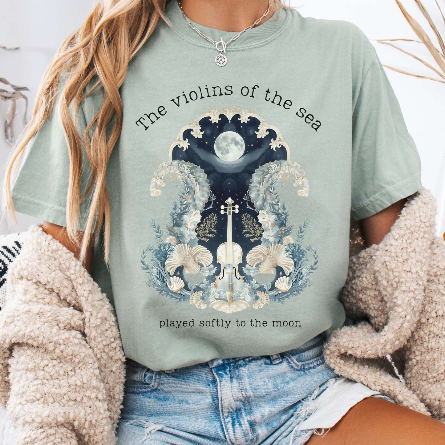 T-Shirt Bay / S The Violins of the Sea Played Softly to the Moon Poetry Tee The Mystic Eden