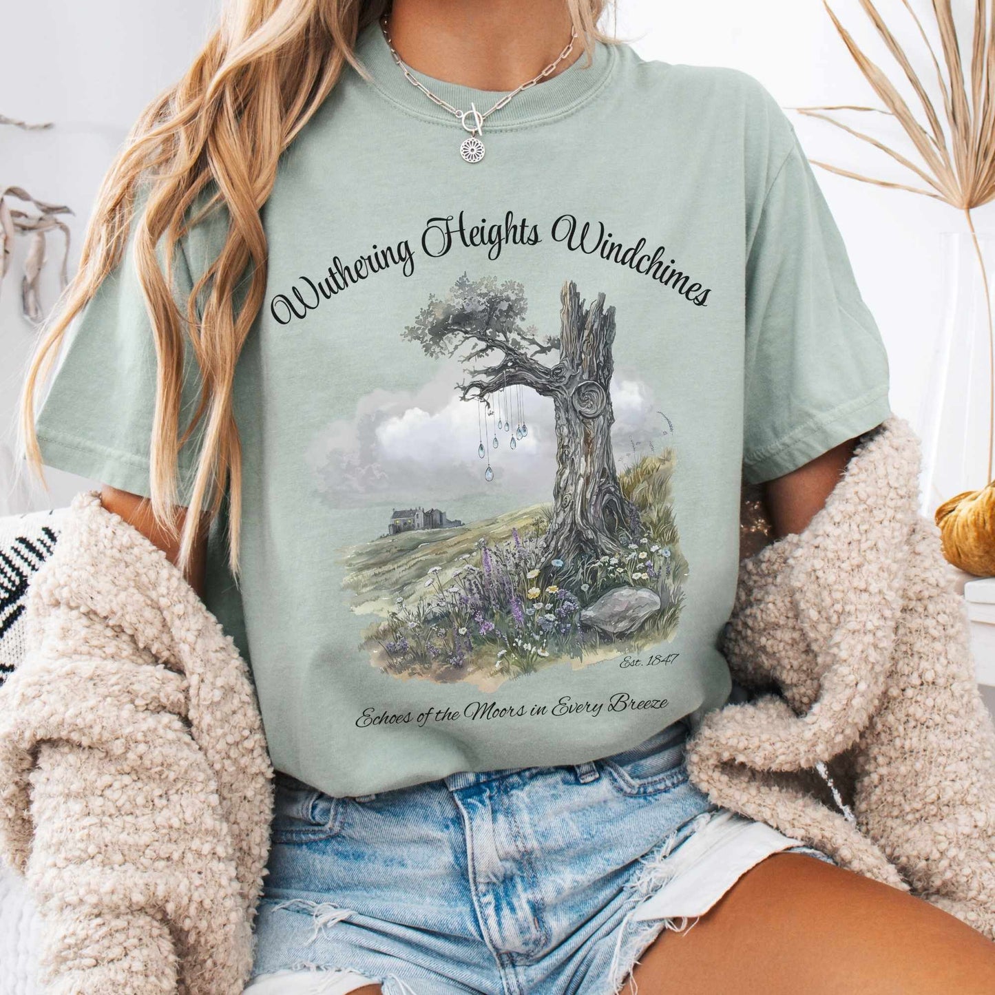 T-Shirt Bay / S Wuthering Heights Windchimes Tee The Mystic Eden