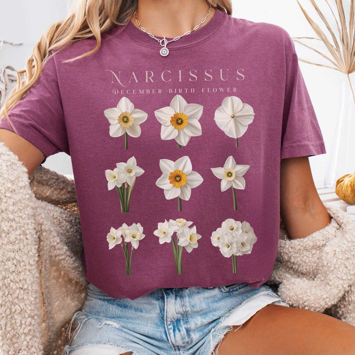 T-Shirt Berry / S Narcissus December Birth Month Flower Shirt The Mystic Eden