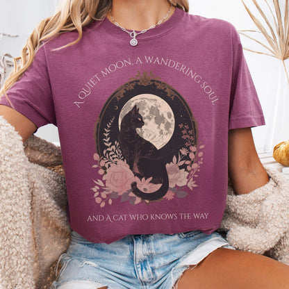 T-Shirt Berry / S The Cat Who Knows The Way Poetry Tee The Mystic Eden
