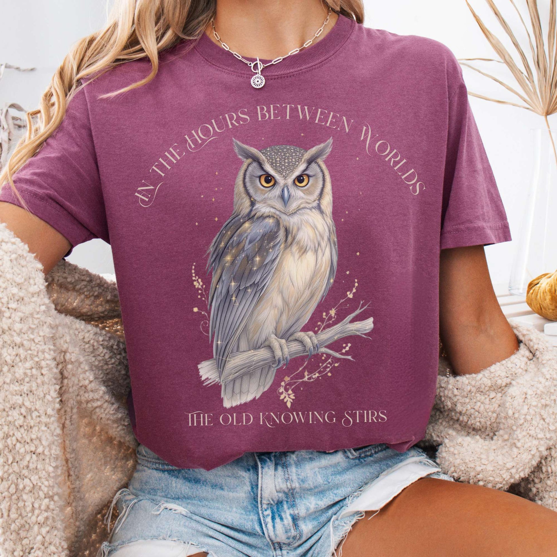 T-Shirt Berry / S The Old Knowing Stirs Mystical Owl Tee The Mystic Eden