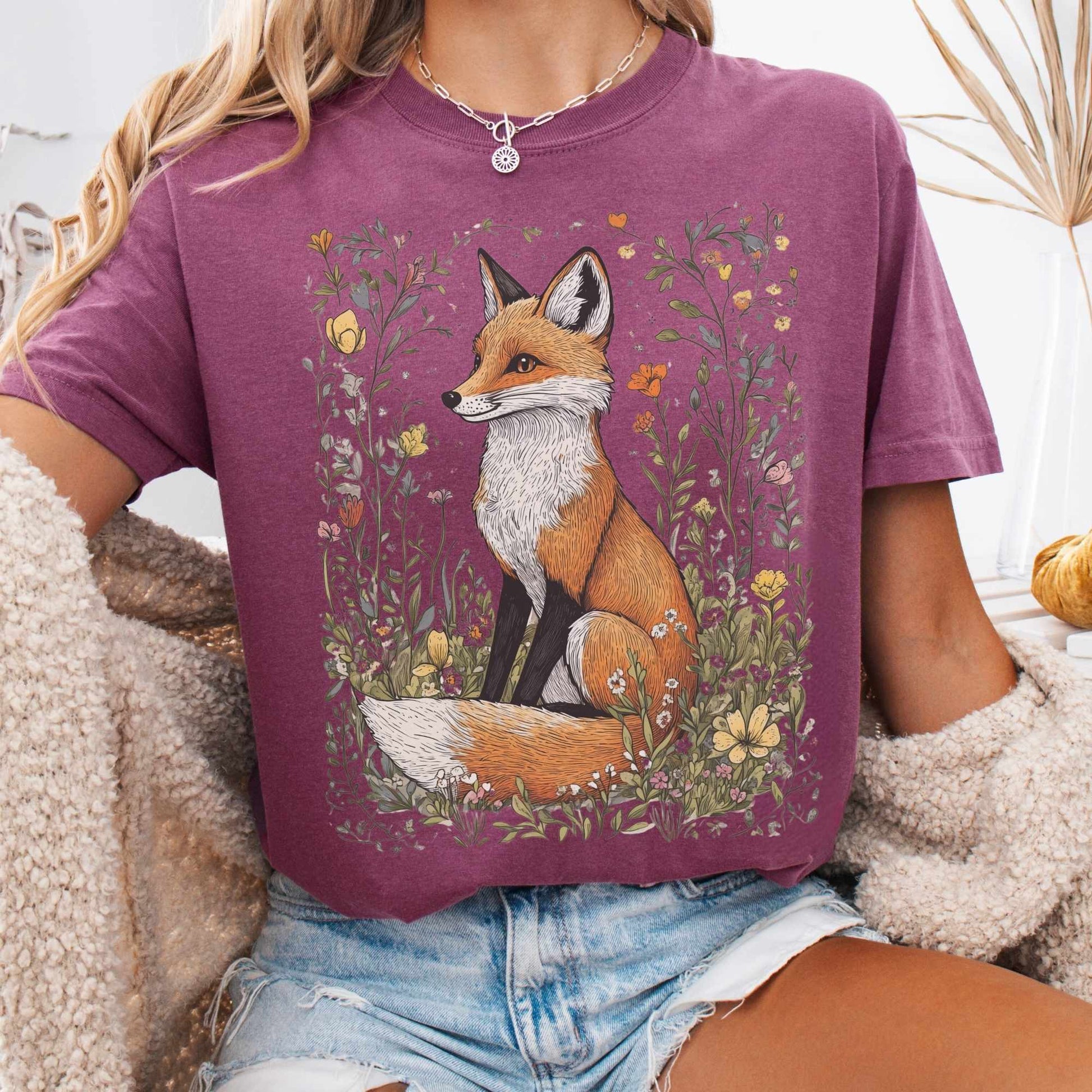 T-Shirt Berry / S Vintage Style Happy Fox Cottagecore Shirt The Mystic Eden