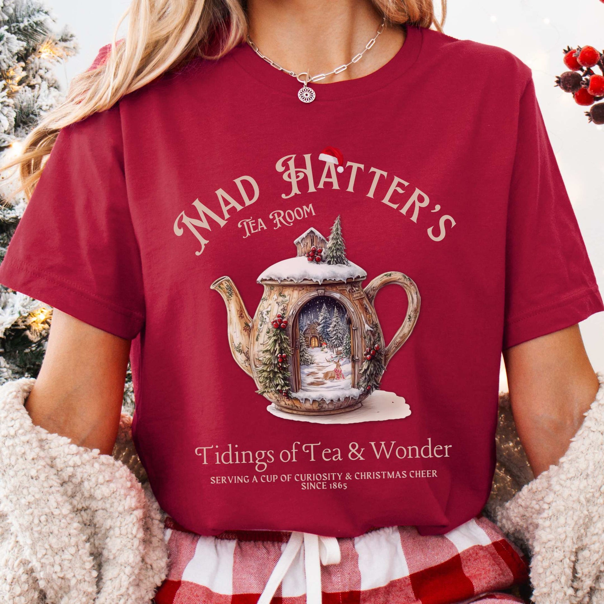 T-Shirt Cardinal / XS Mad Hatter's Tea Room Christmas Edition Tee The Mystic Eden
