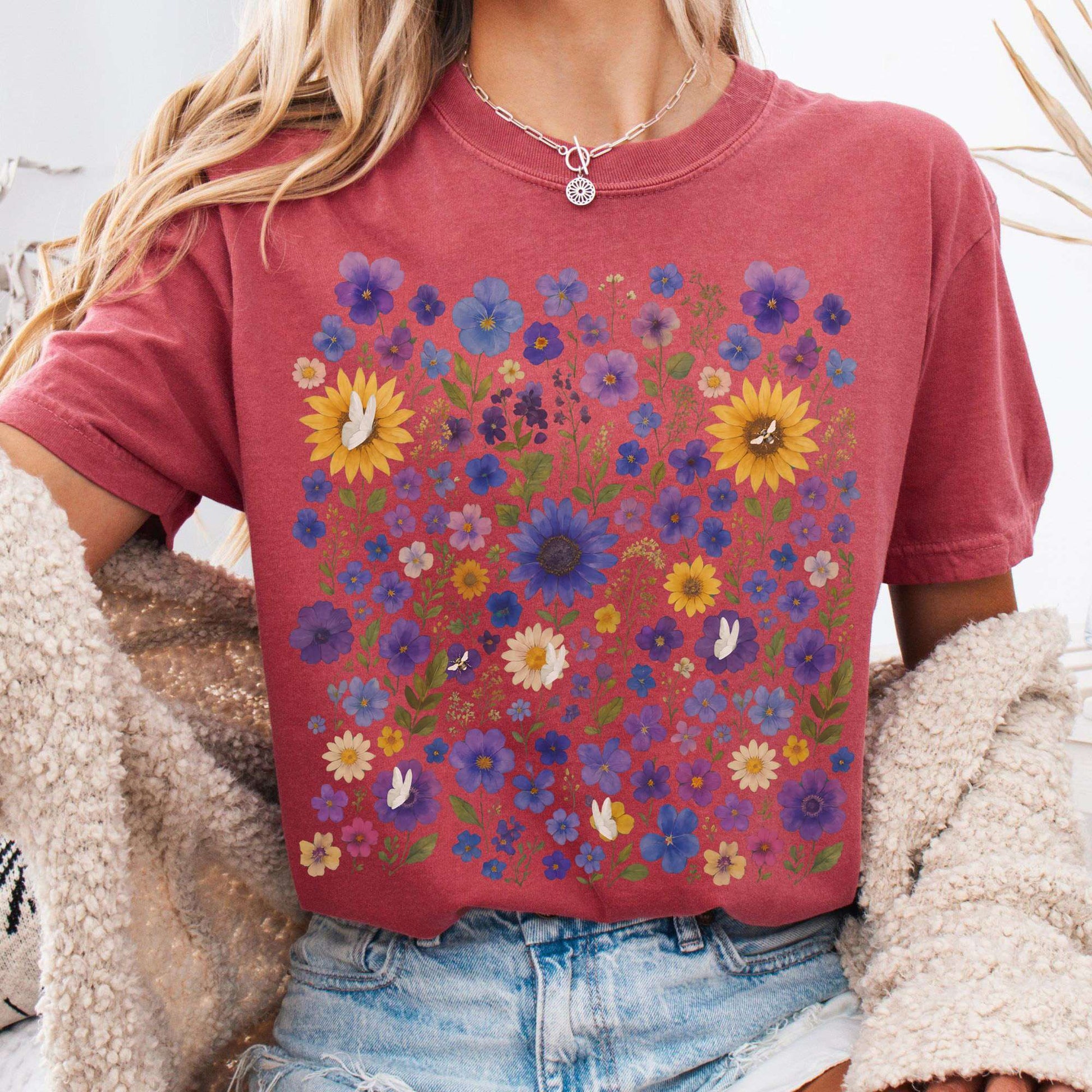 T-Shirt Crimson / S Sunflower Garden T-Shirt – Vibrant Bloom Tee The Mystic Eden
