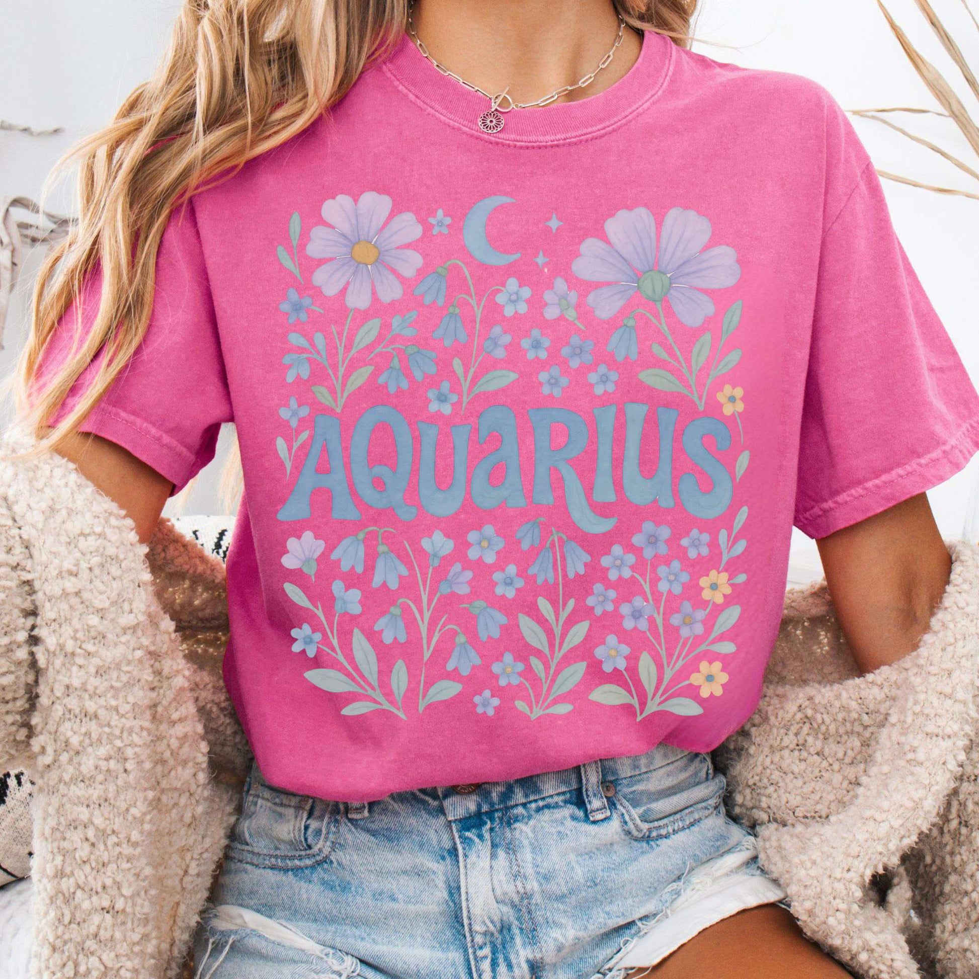 T-Shirt Crunchberry / S Aquarius Vintage T-Shirt – Retro Floral Zodiac Tee The Mystic Eden