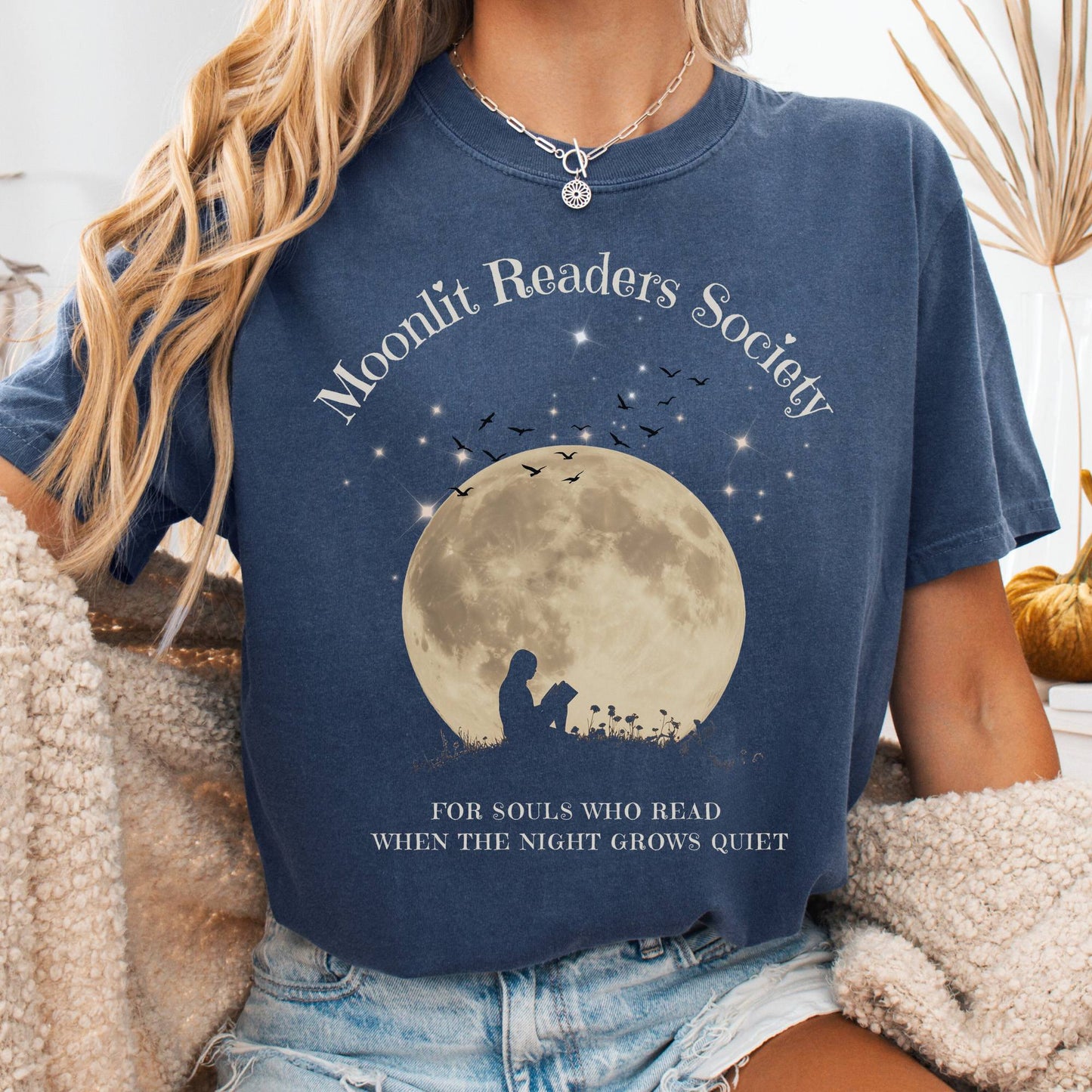 T-Shirt Denim / S Moonlit Readers Society Tee The Mystic Eden
