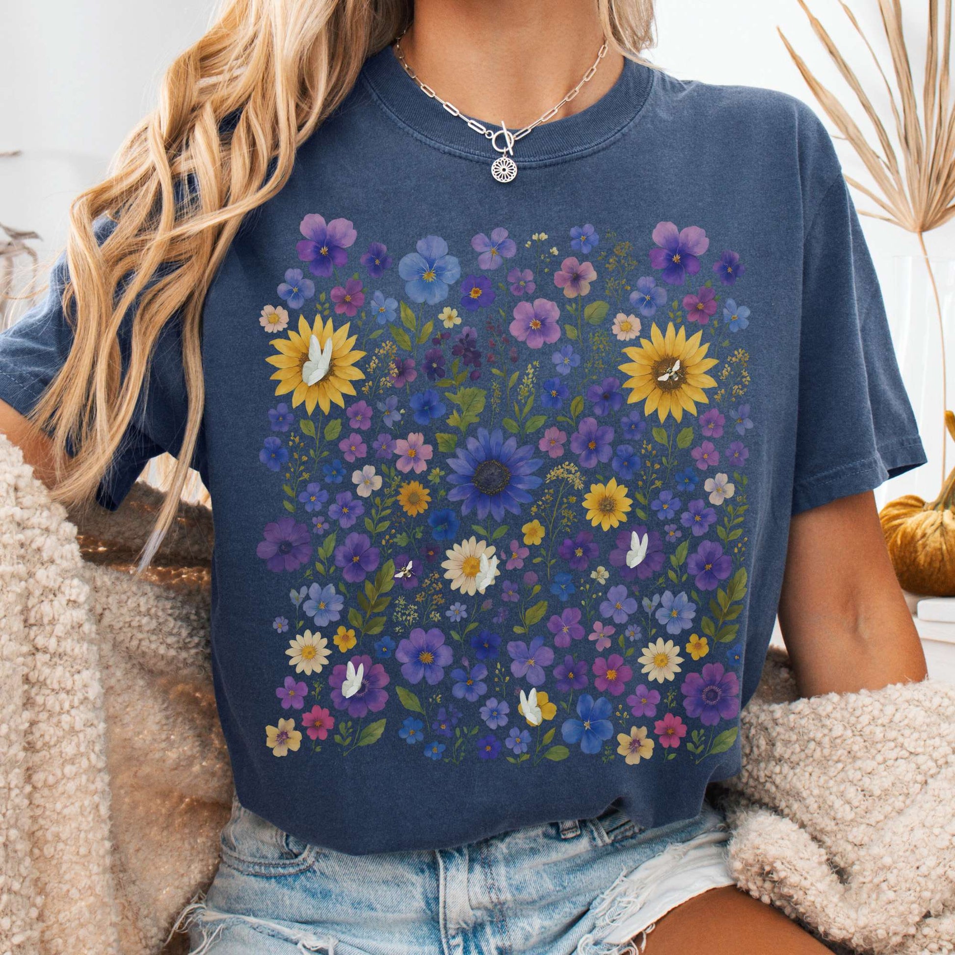 T-Shirt Denim / S Sunflower Garden T-Shirt – Vibrant Bloom Tee The Mystic Eden