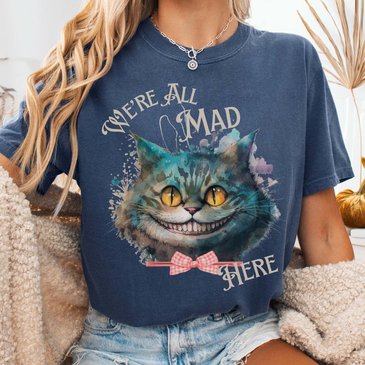T-Shirt Denim / S Vintage Cheshire Cat Alice in Wonderland T-Shirt The Mystic Eden