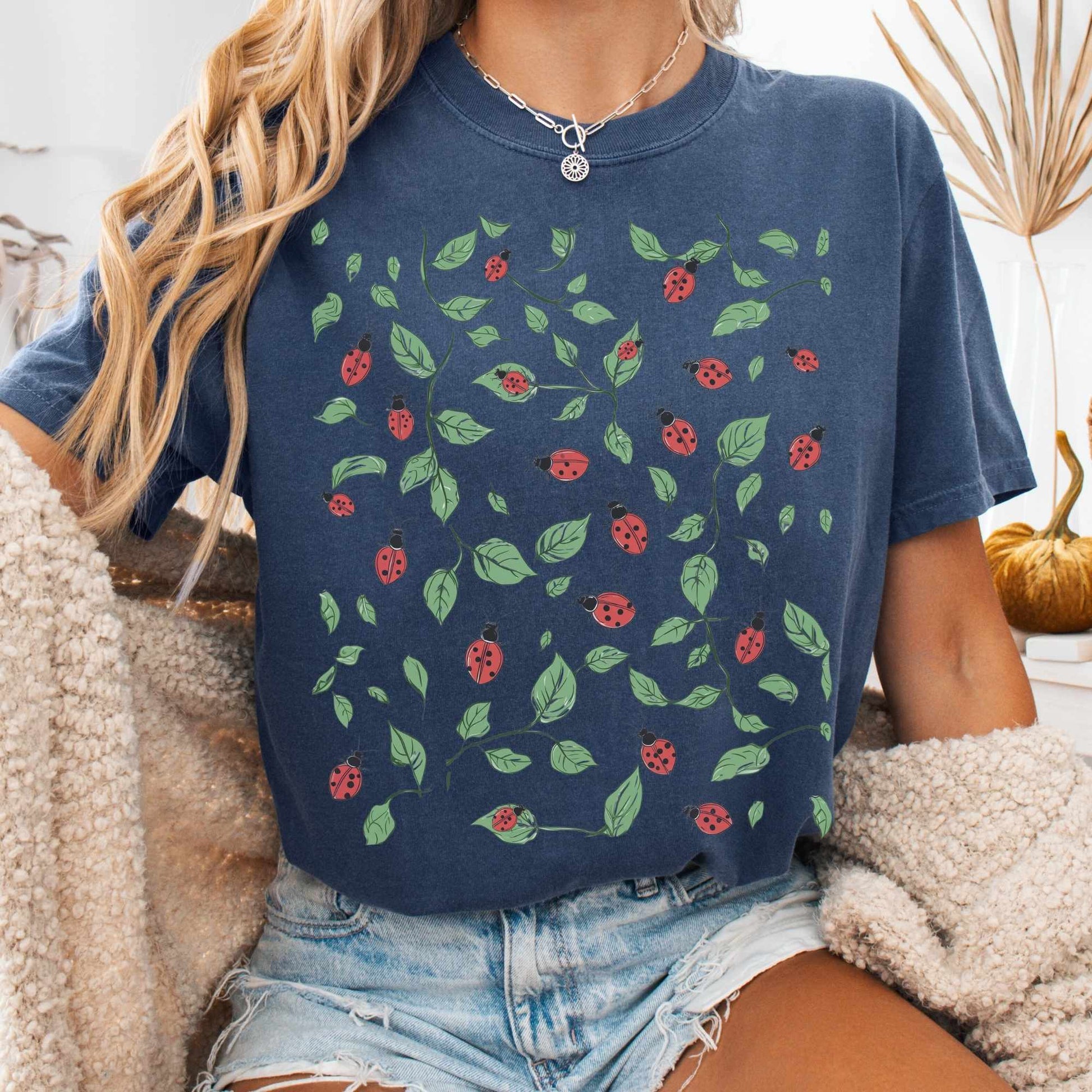 T-Shirt Denim / S Vintage Ladybird Leaf Cottagecore Shirt The Mystic Eden