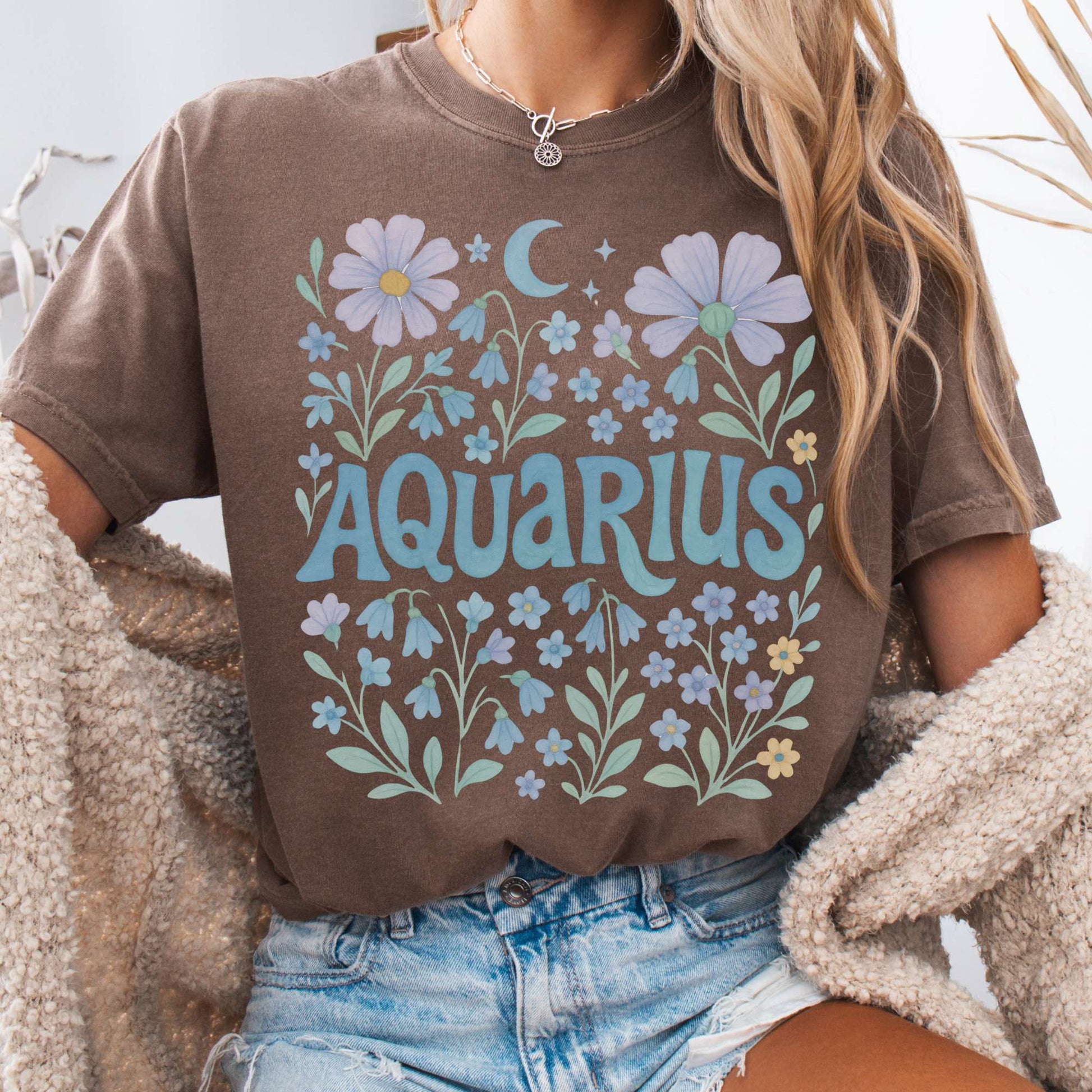 T-Shirt Espresso / S Aquarius Vintage T-Shirt – Retro Floral Zodiac Tee The Mystic Eden