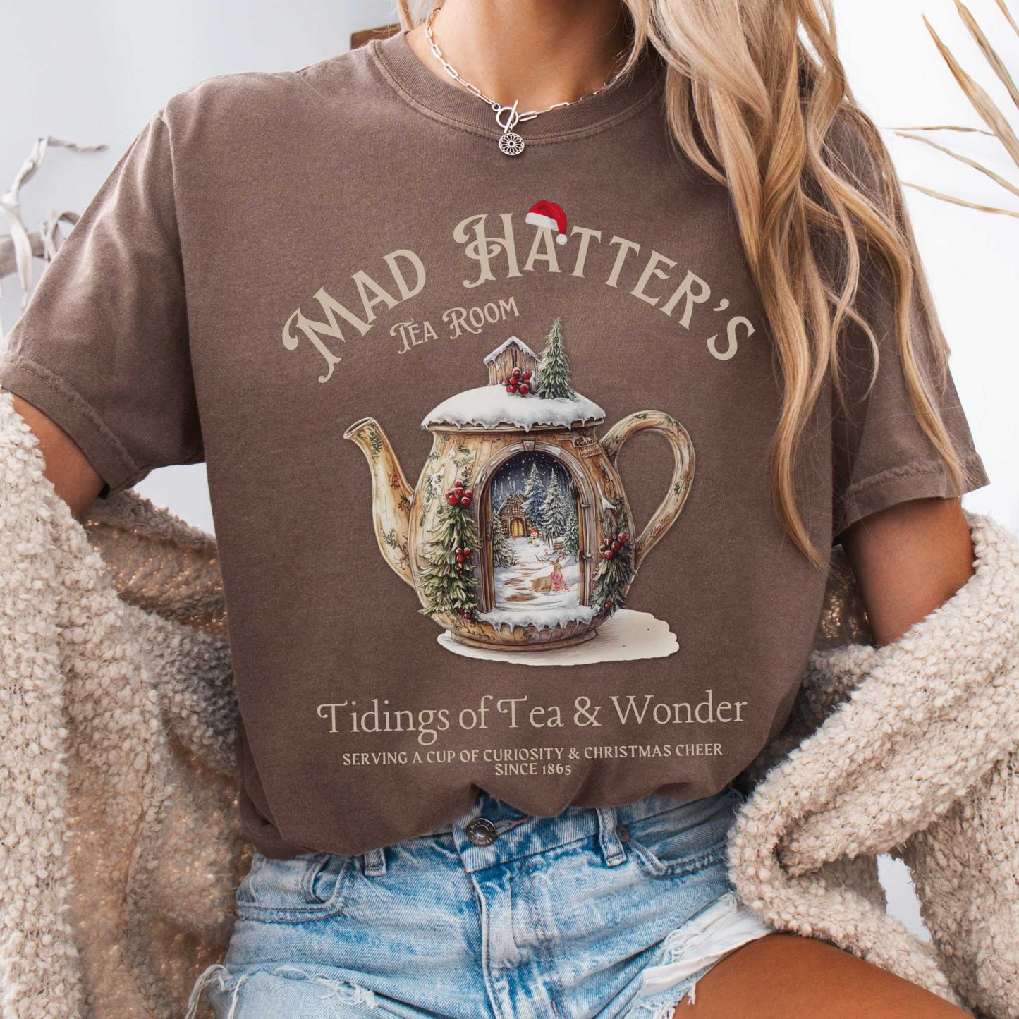 T-Shirt Espresso / S Christmas Vintage Mad Hatter's Tea Room Shirt - Christmas Edition Tee The Mystic Eden