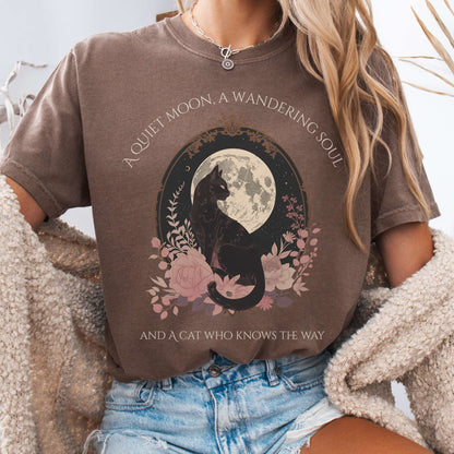 T-Shirt Espresso / S The Cat Who Knows The Way Poetry Tee The Mystic Eden