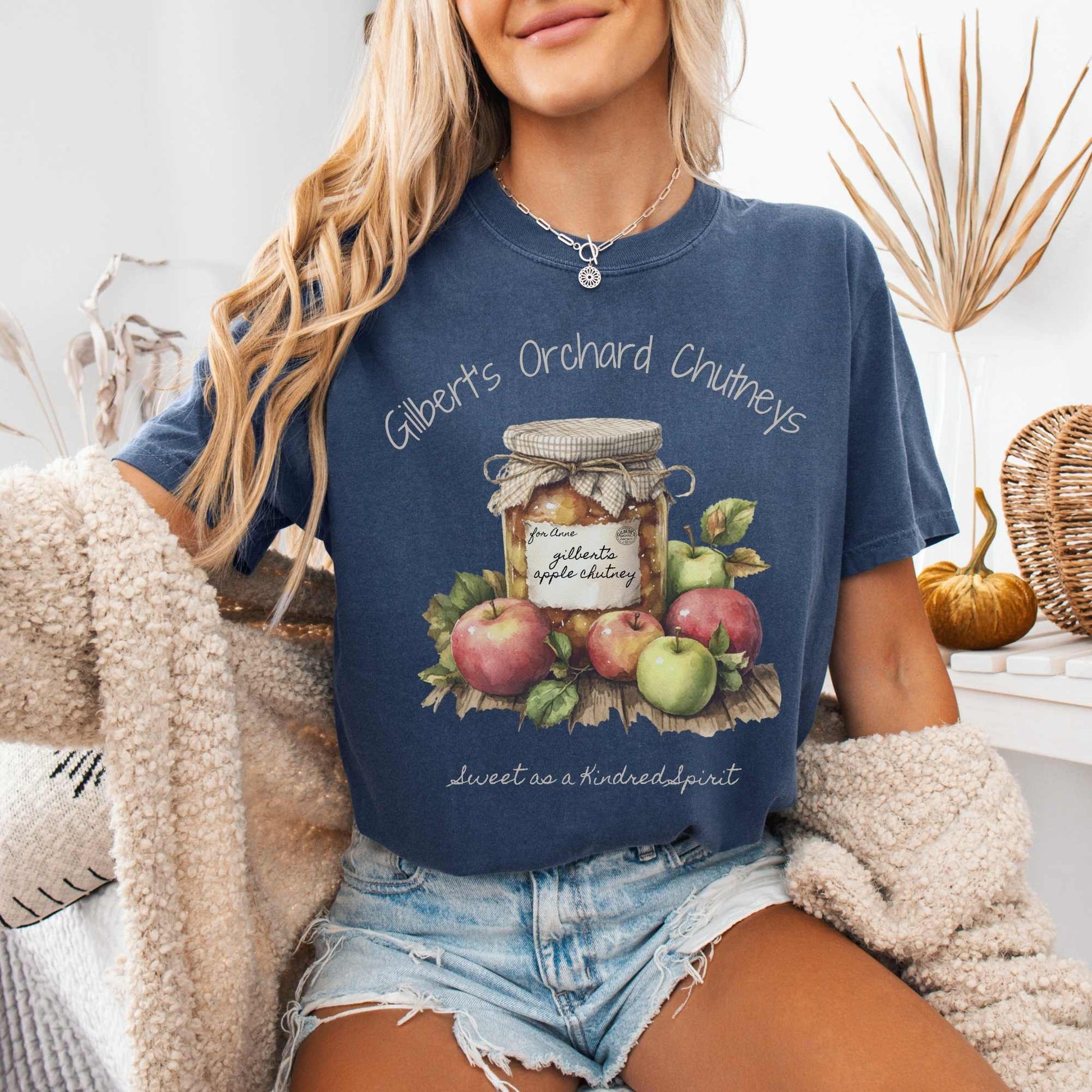 T-Shirt Gilbert's Orchard Chutneys Tee The Mystic Eden