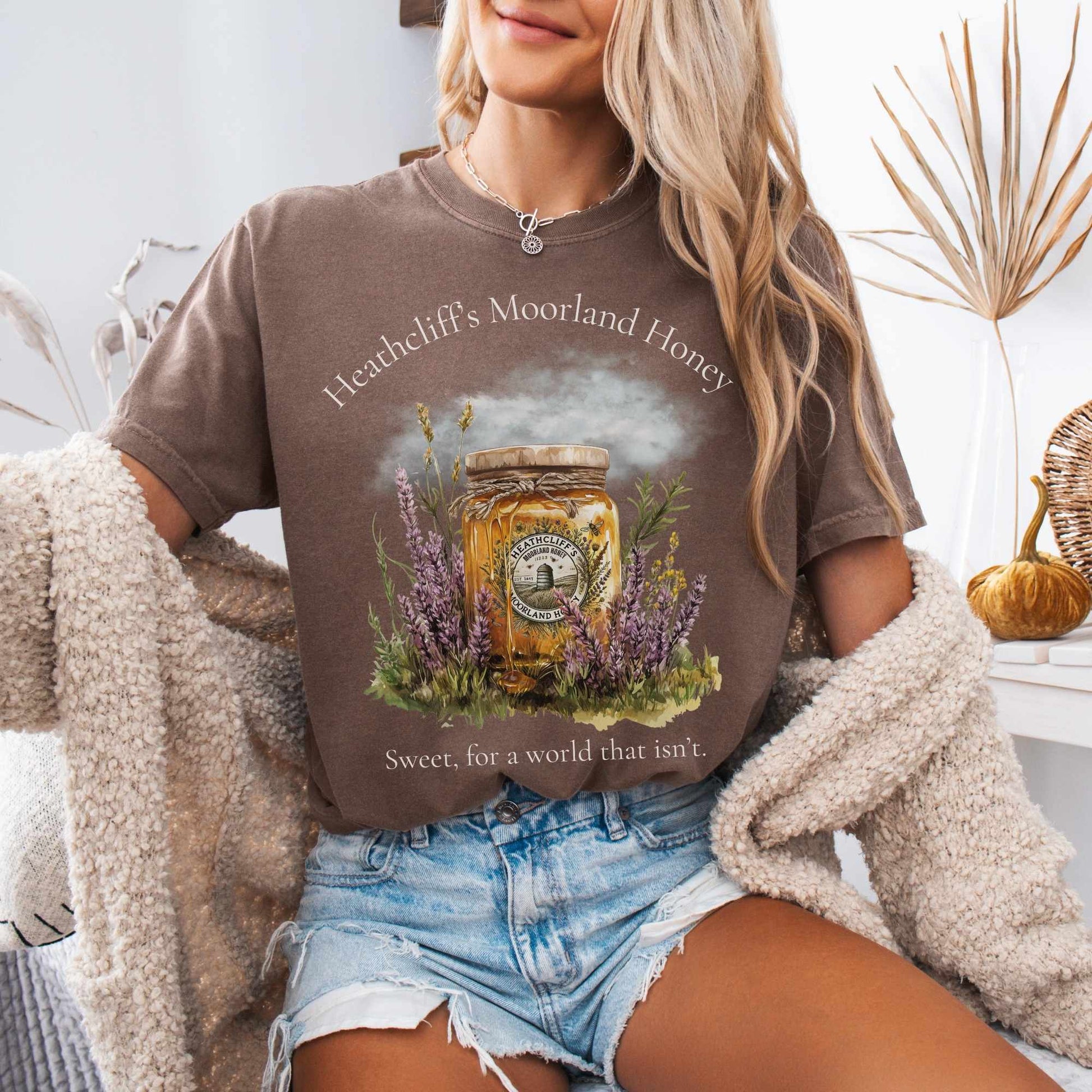 T-Shirt Heathcliff's Moorland Honey Tee The Mystic Eden