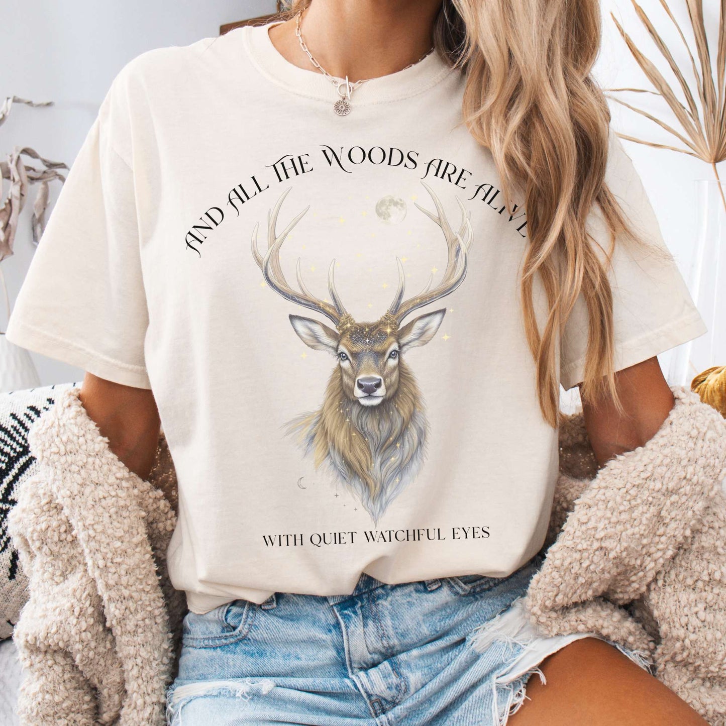 T-Shirt Ivory / S All the Woods Are Alive With Watchful Eyes Walter de la Mare Tee The Mystic Eden