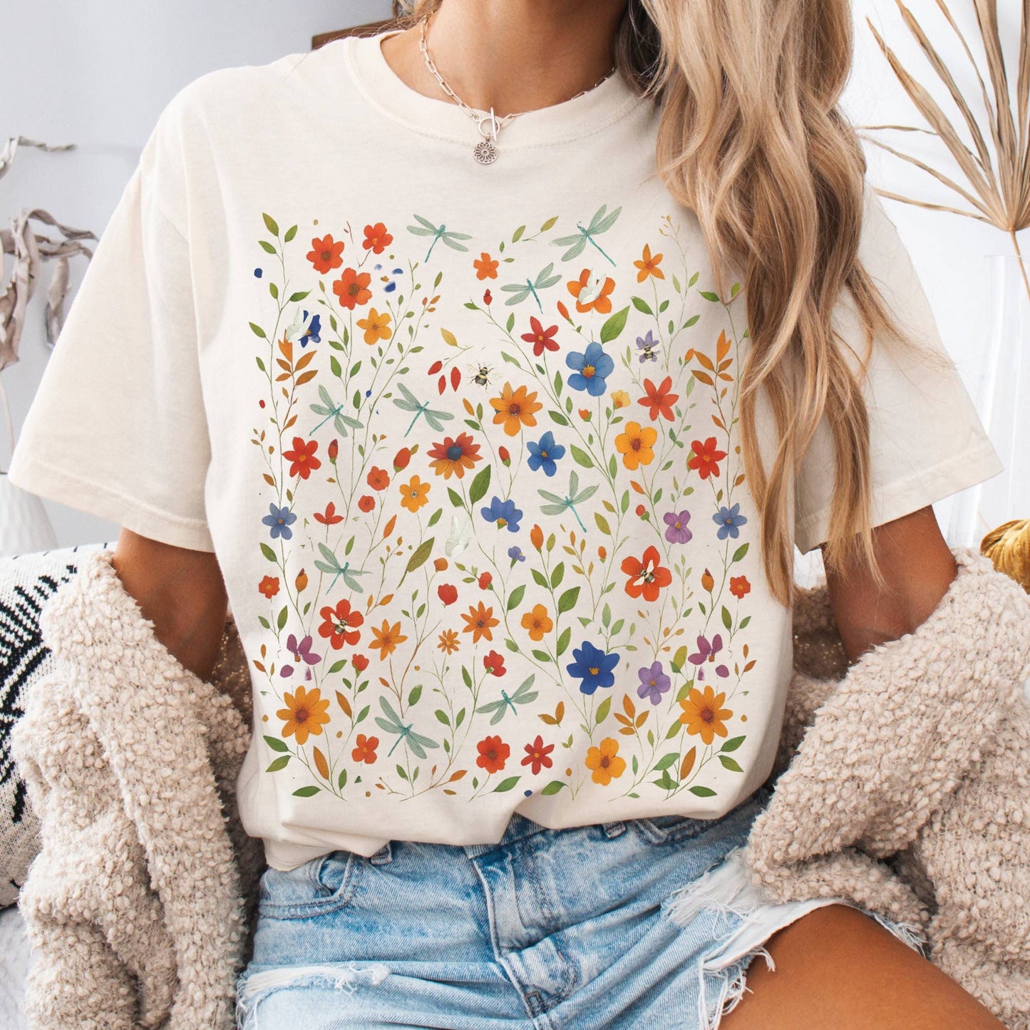 T-Shirt Ivory / S Dragonfly Meadow T-Shirt – Whimsical Floral Tee The Mystic Eden