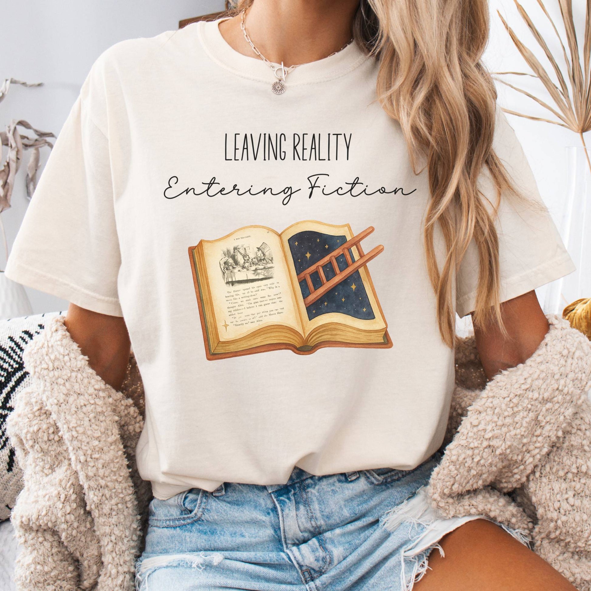 T-Shirt Ivory / S Entering Fiction T-Shirt – Literary Escape Tee The Mystic Eden