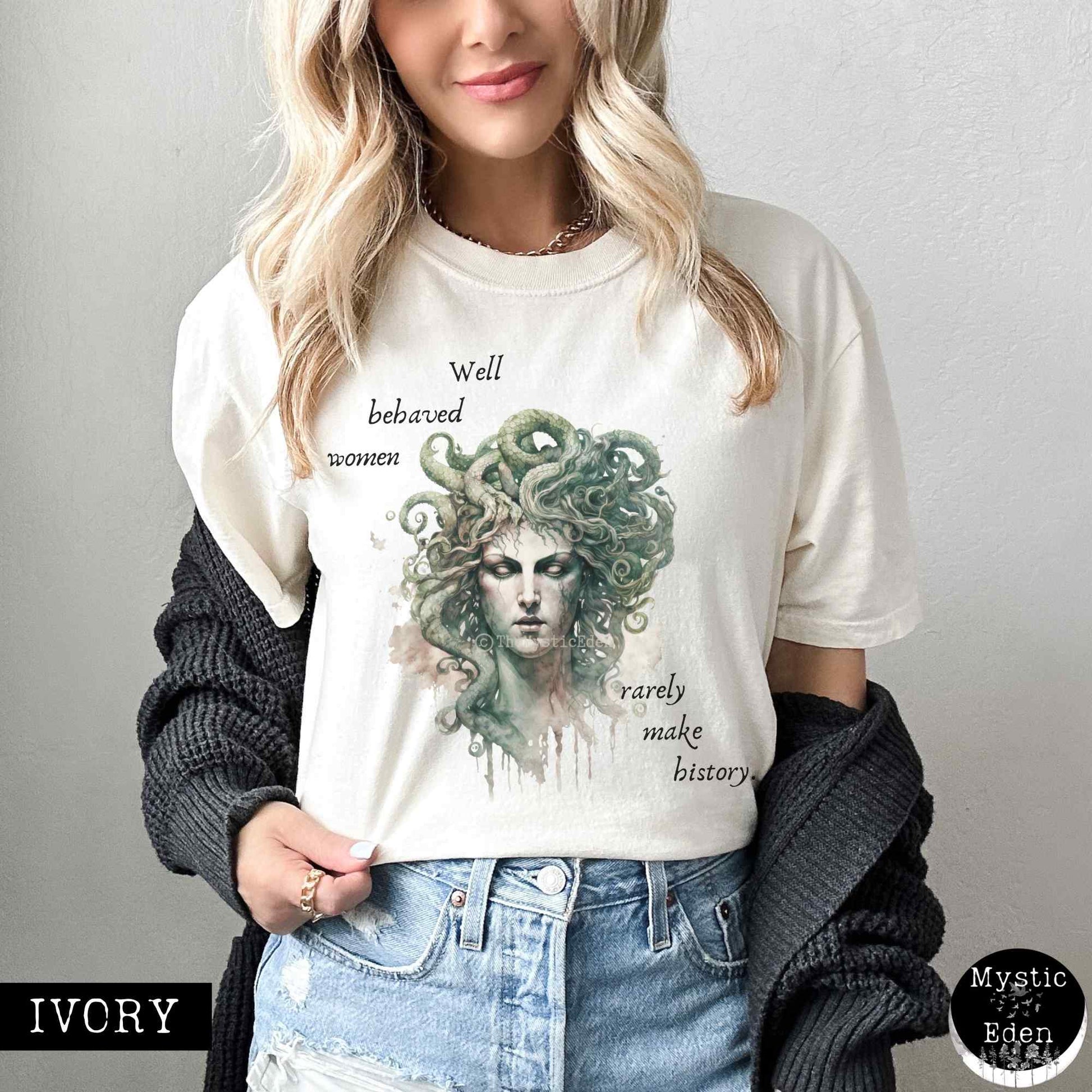 T-Shirt Ivory / S Vintage Medusa Shirt - Well Behaved Women Rarely Make History The Mystic Eden