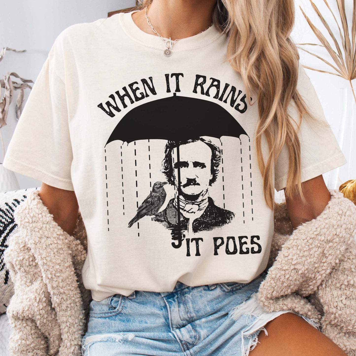 T-Shirt Ivory / S When It Rains It Poes Tee The Mystic Eden