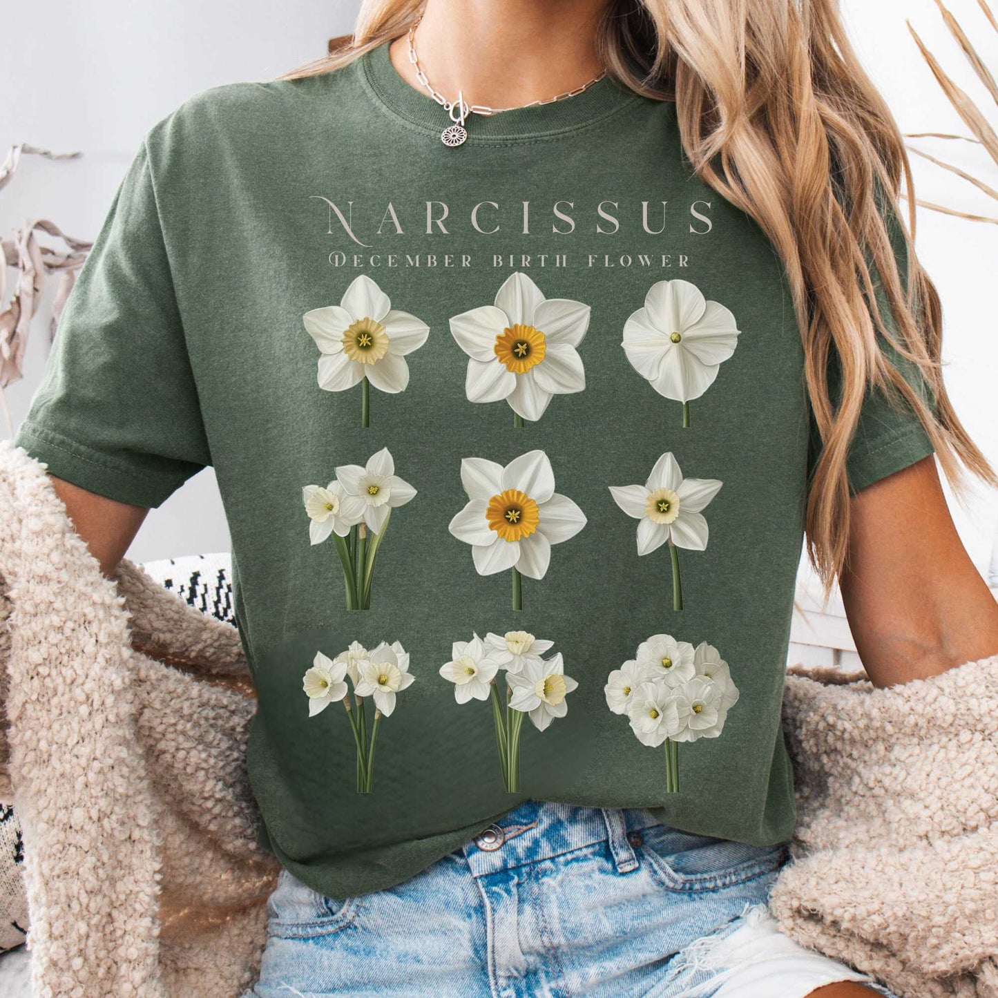 T-Shirt Moss / S Narcissus December Birth Month Flower Shirt The Mystic Eden
