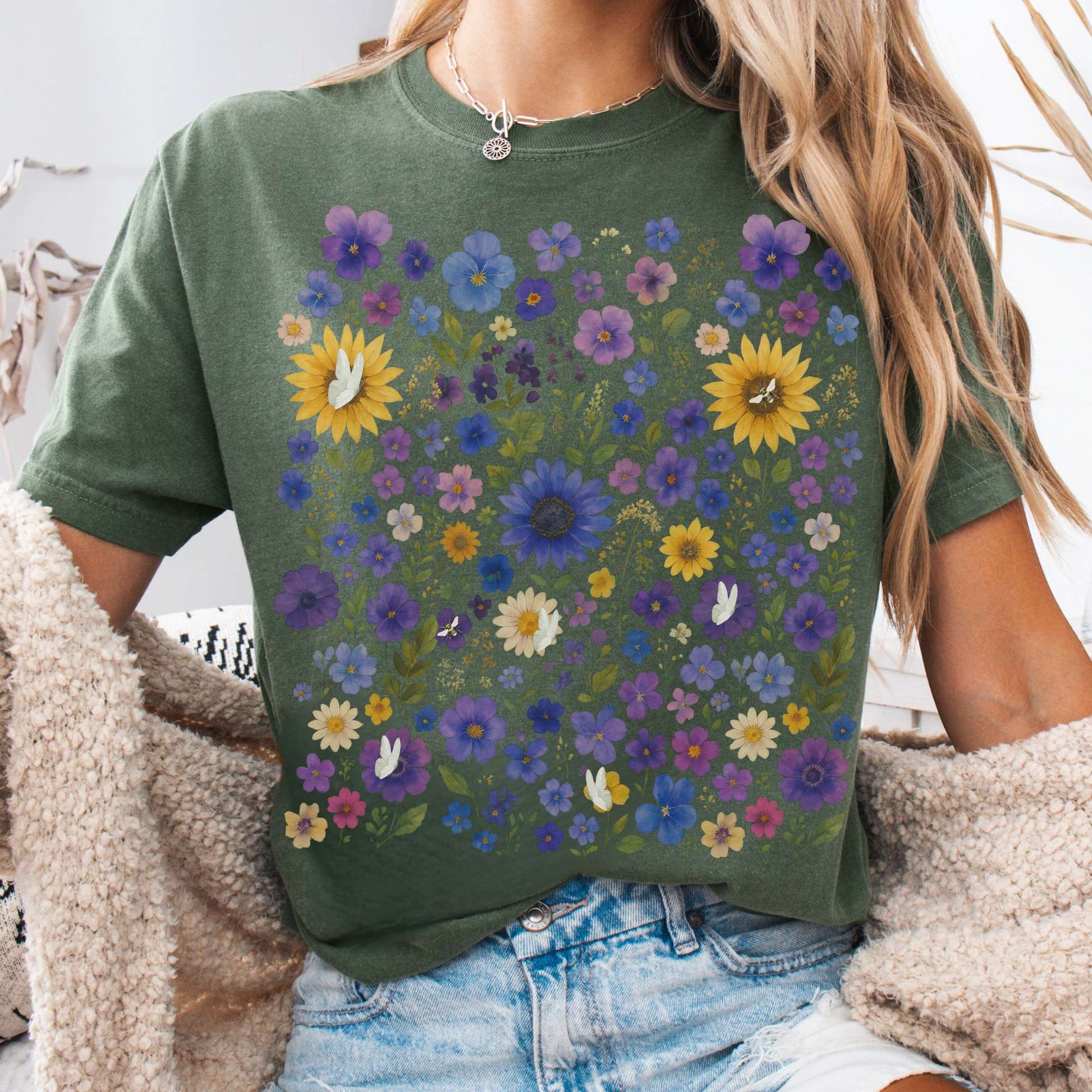 T-Shirt Moss / S Sunflower Garden T-Shirt – Vibrant Bloom Tee The Mystic Eden