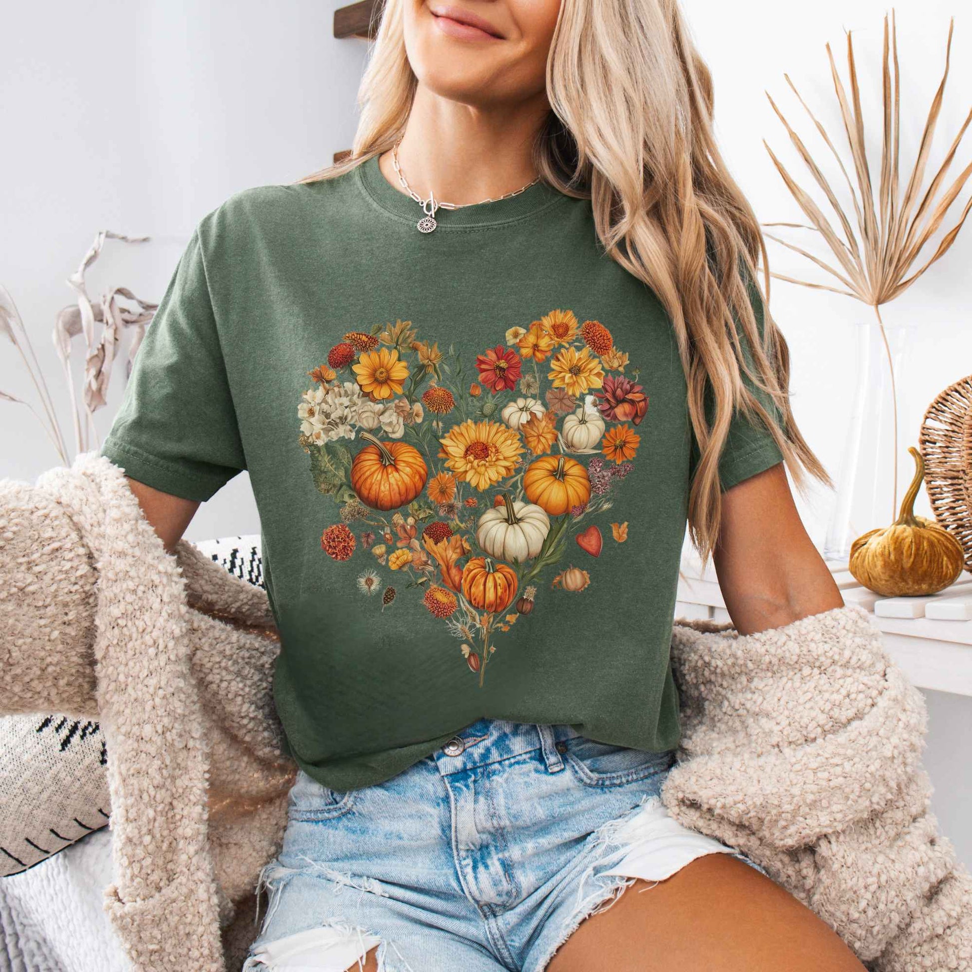 T-Shirt Moss / S Vintage fall floral pumpkin heart tee The Mystic Eden