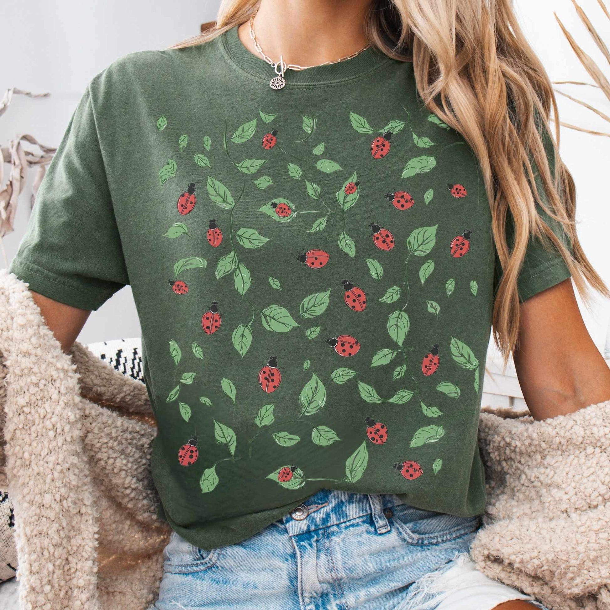 T-Shirt Moss / S Vintage Ladybird Leaf Cottagecore Shirt The Mystic Eden