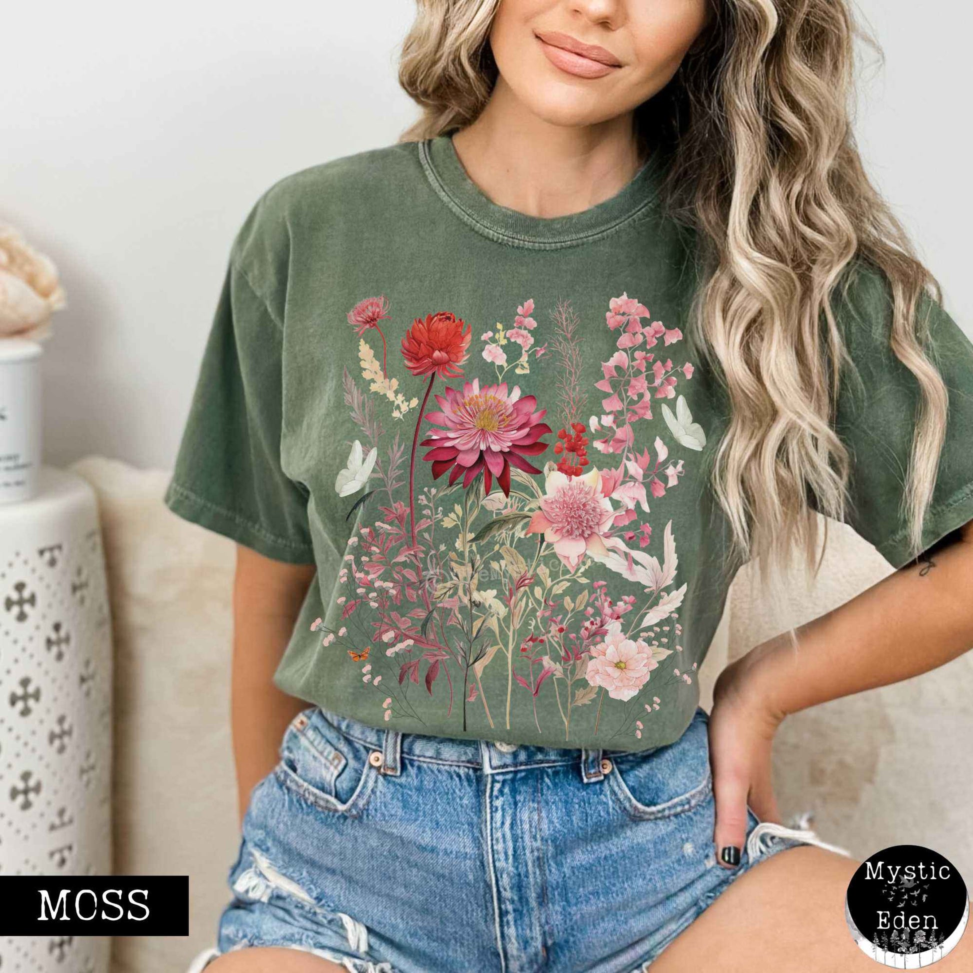 T-Shirt Moss / S Vintage pink floral wildflower and butterfly shirt The Mystic Eden