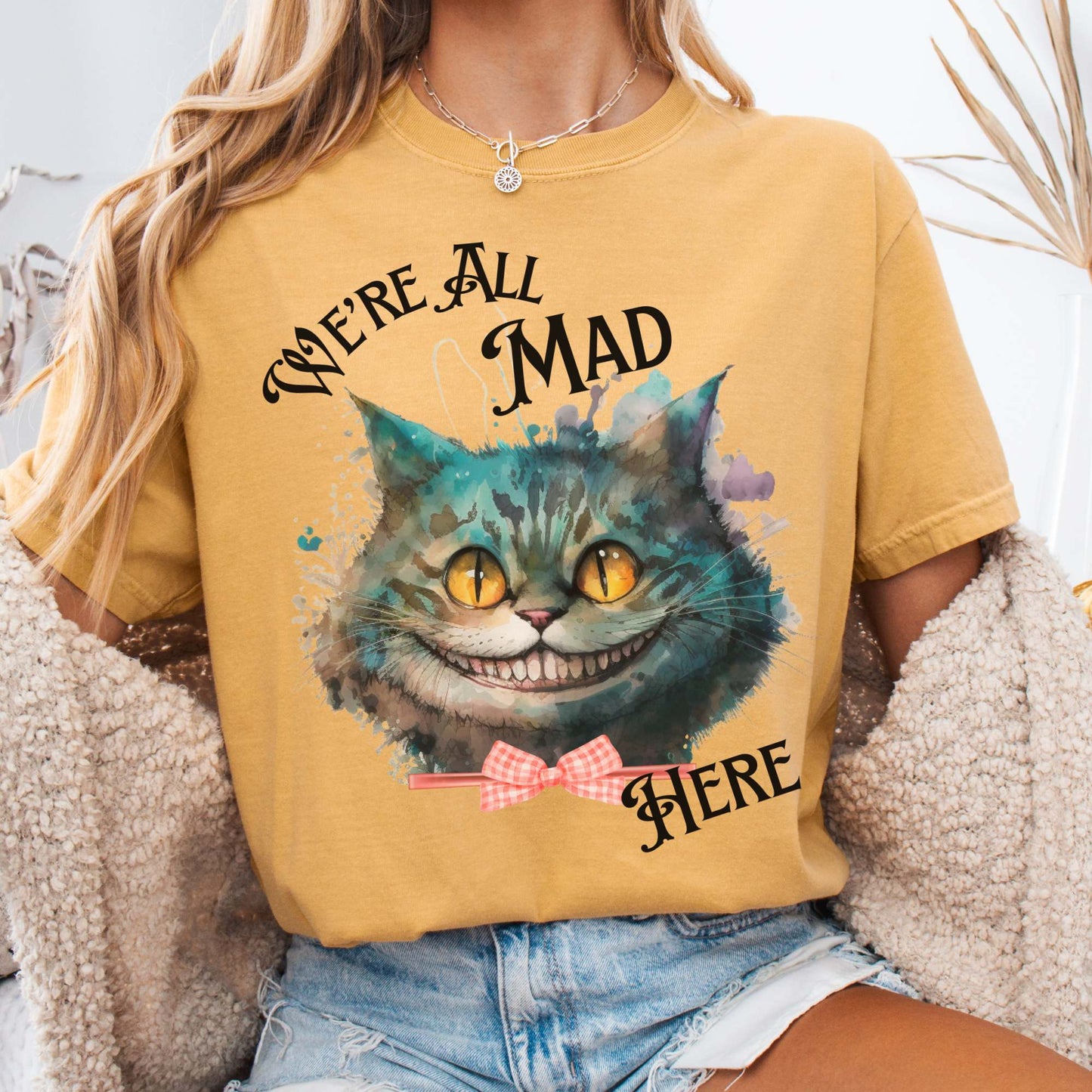 T-Shirt Mustard / S Vintage Cheshire Cat Alice in Wonderland T-Shirt The Mystic Eden