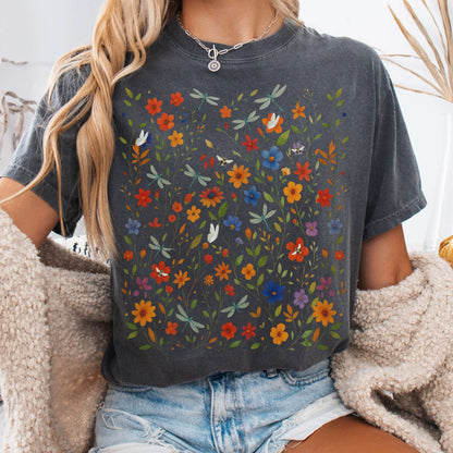 T-Shirt Pepper / S Dragonfly Meadow T-Shirt – Whimsical Floral Tee The Mystic Eden