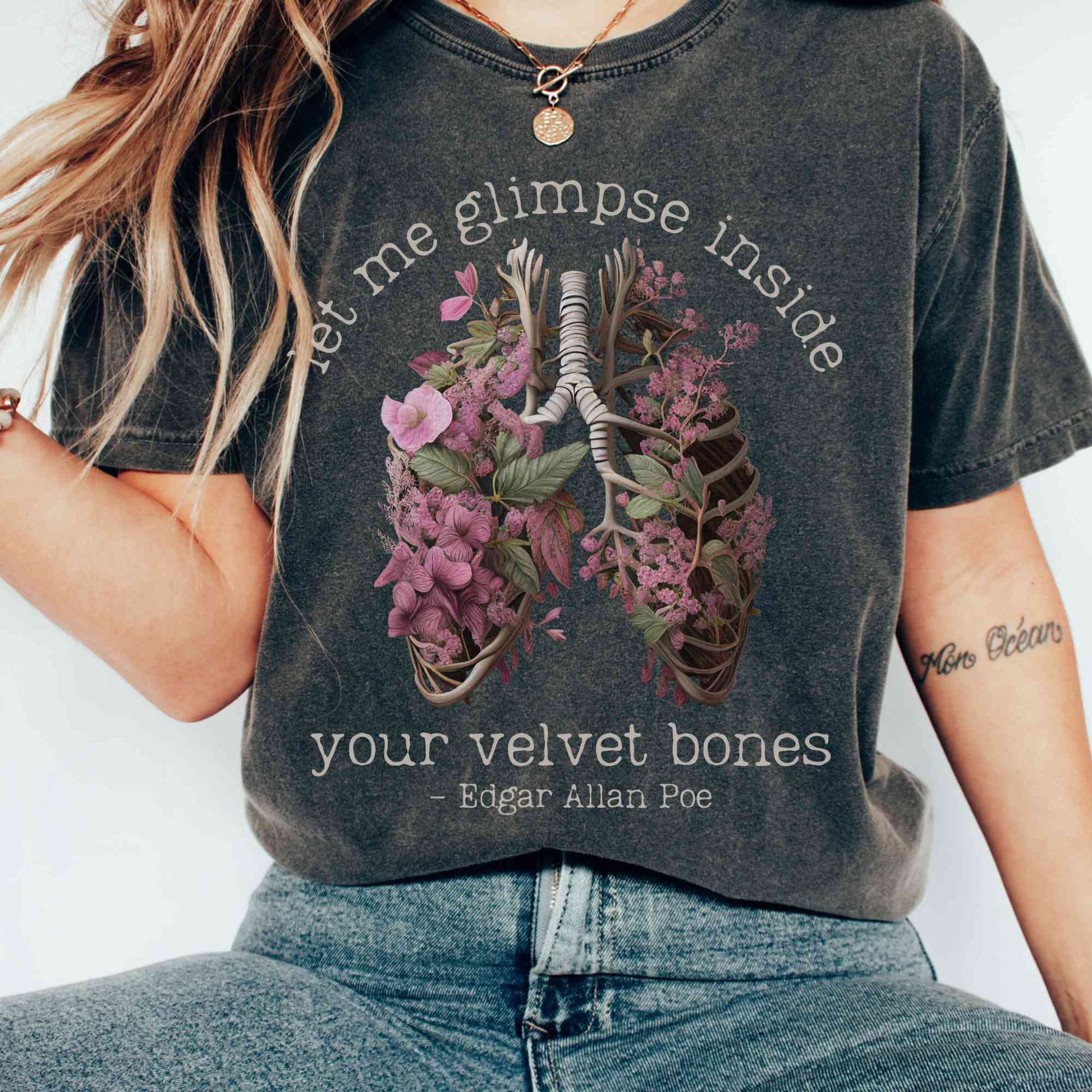 T-Shirt Pepper / S Poe shirt let me glimpse inside your velvet bones shirt The Mystic Eden
