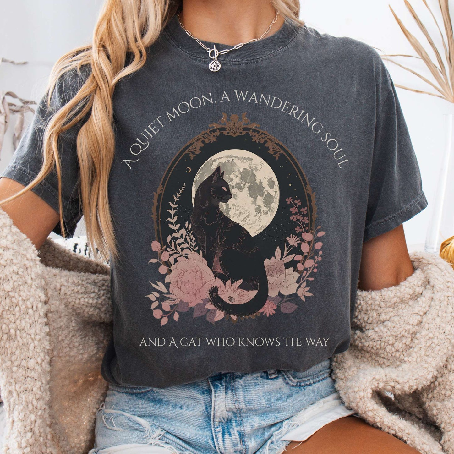 T-Shirt Pepper / S The Cat Who Knows The Way Poetry Tee The Mystic Eden