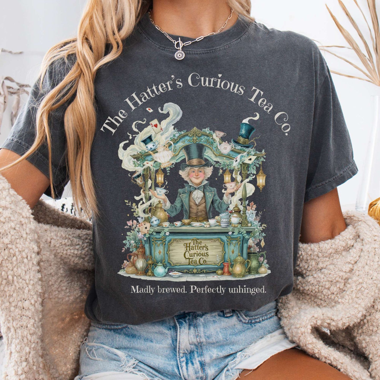 T-Shirt Pepper / S The Hatters Curious Tea Co T-Shirt The Mystic Eden