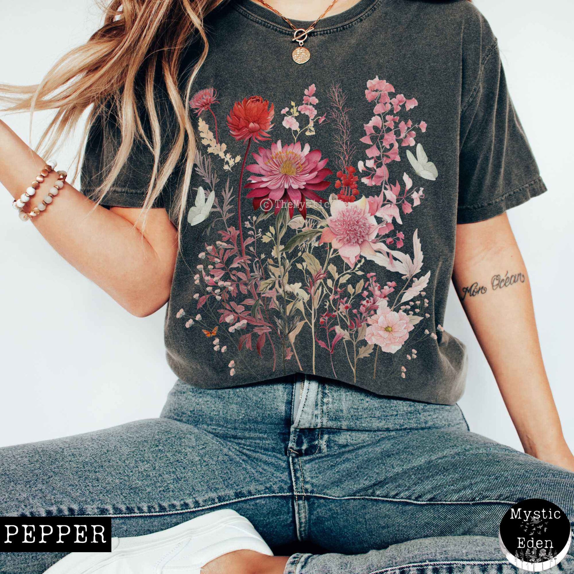 T-Shirt Pepper / S Vintage pink floral wildflower and butterfly shirt The Mystic Eden