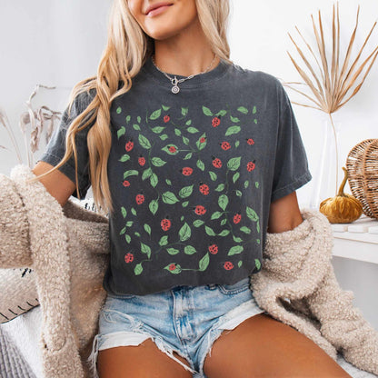 T-Shirt Vintage Ladybird Leaf Cottagecore Shirt The Mystic Eden