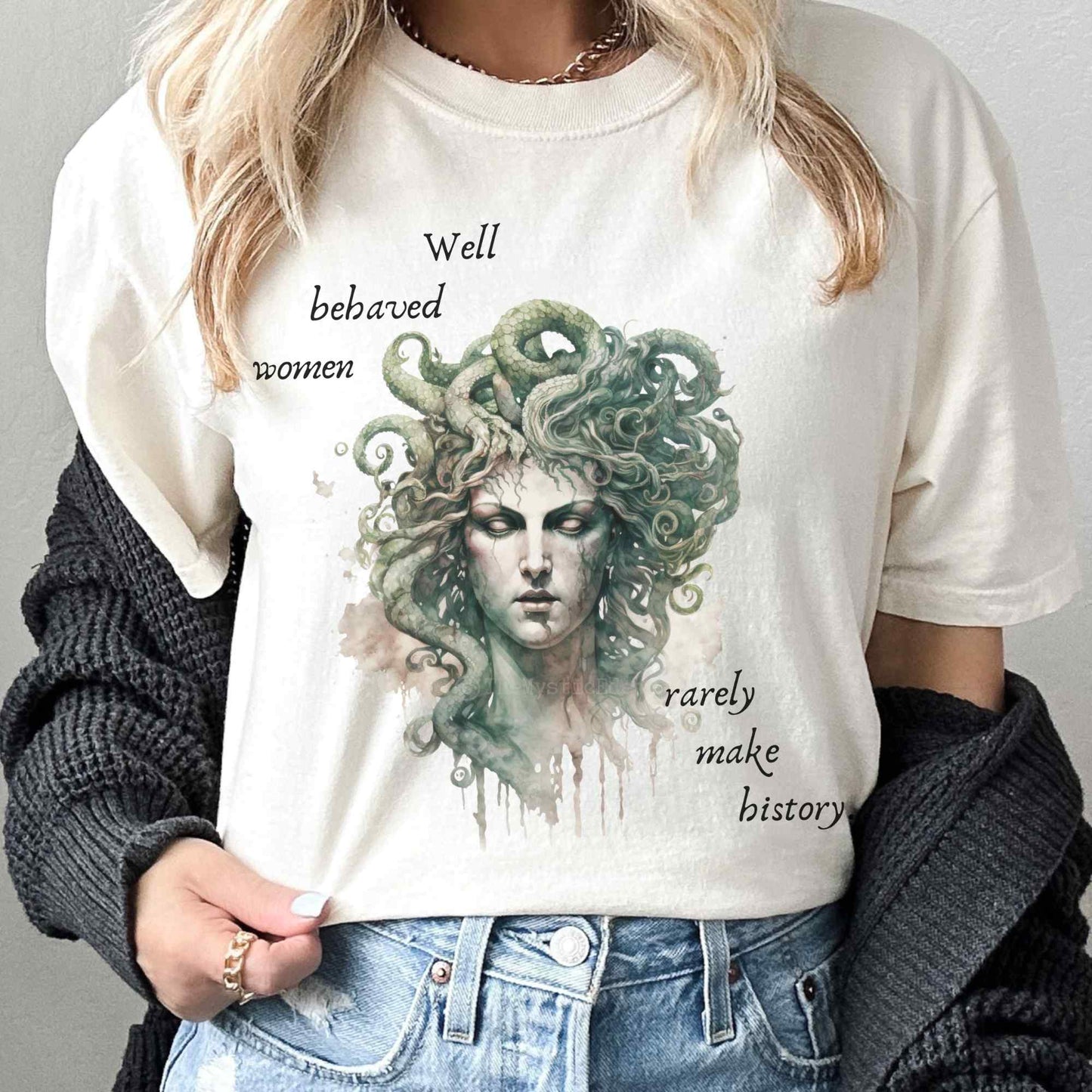 T-Shirt Vintage Medusa Shirt - Well Behaved Women Rarely Make History The Mystic Eden