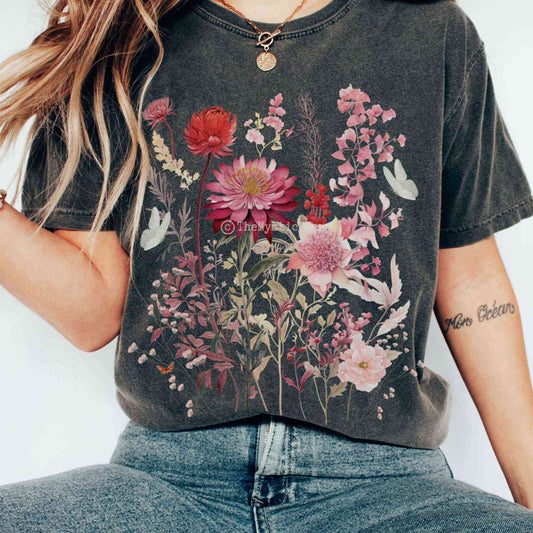 T-Shirt Vintage pink floral wildflower and butterfly shirt The Mystic Eden