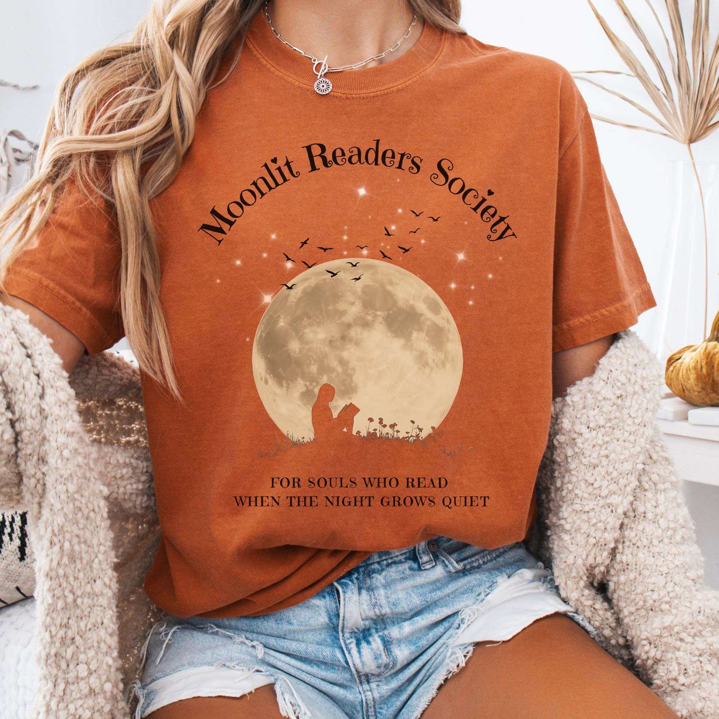 T-Shirt Yam / S Moonlit Readers Society Tee The Mystic Eden