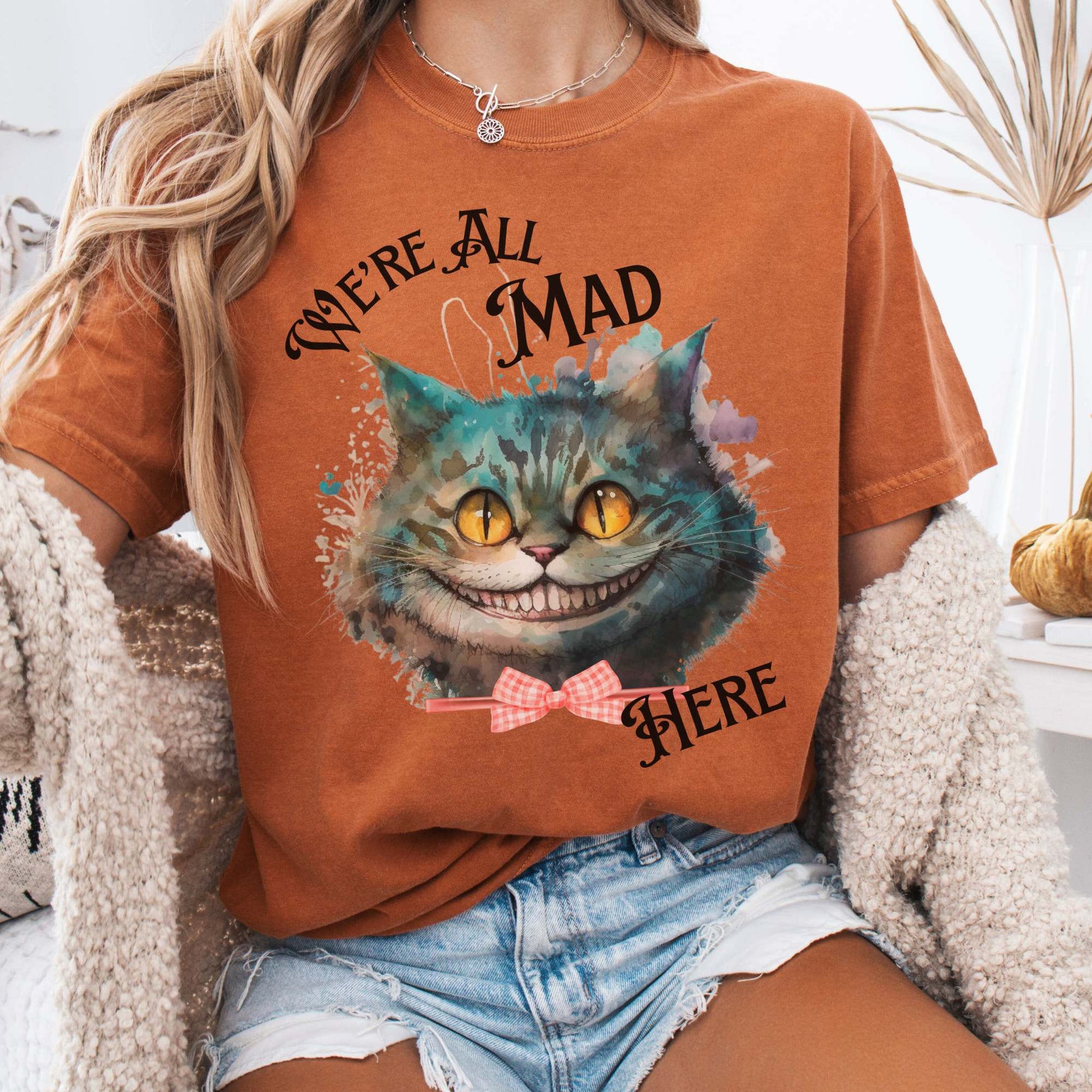 T-Shirt Yam / S Vintage Cheshire Cat Alice in Wonderland T-Shirt The Mystic Eden