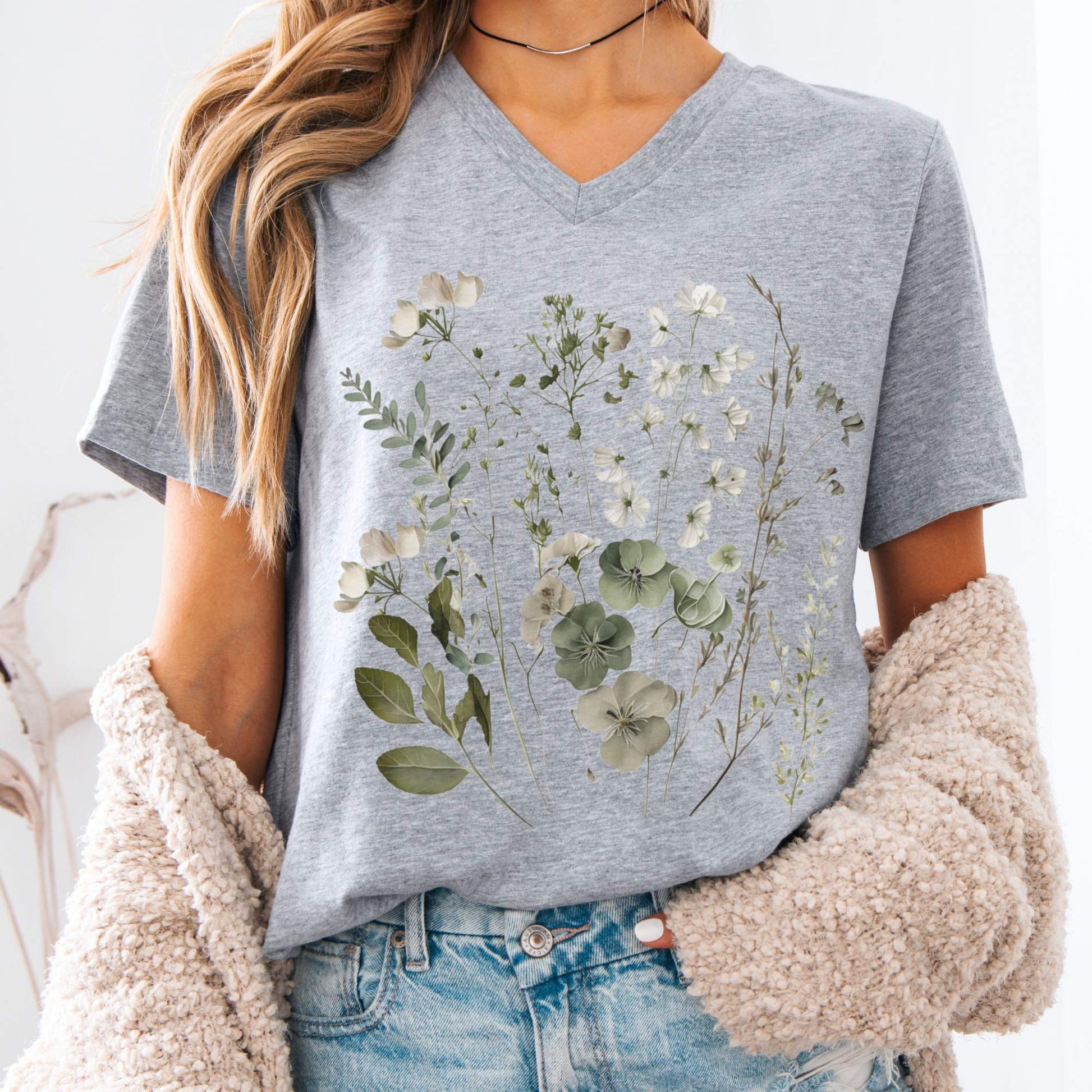 V-neck Athletic Heather / S Sage and White Wildflower  V-neck The Mystic Eden