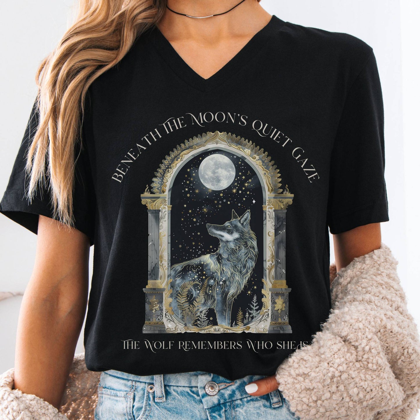 V-neck Black / S Beneath The Moon The Wolf Remembers Who She Is V-Neck The Mystic Eden