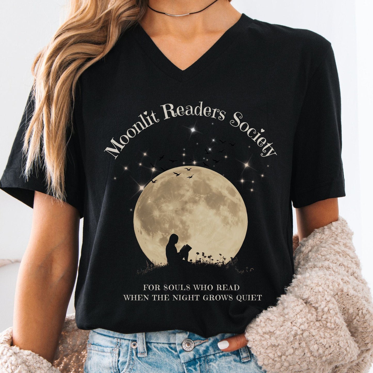 V-neck Black / S Moonlit Readers Society V-neck The Mystic Eden