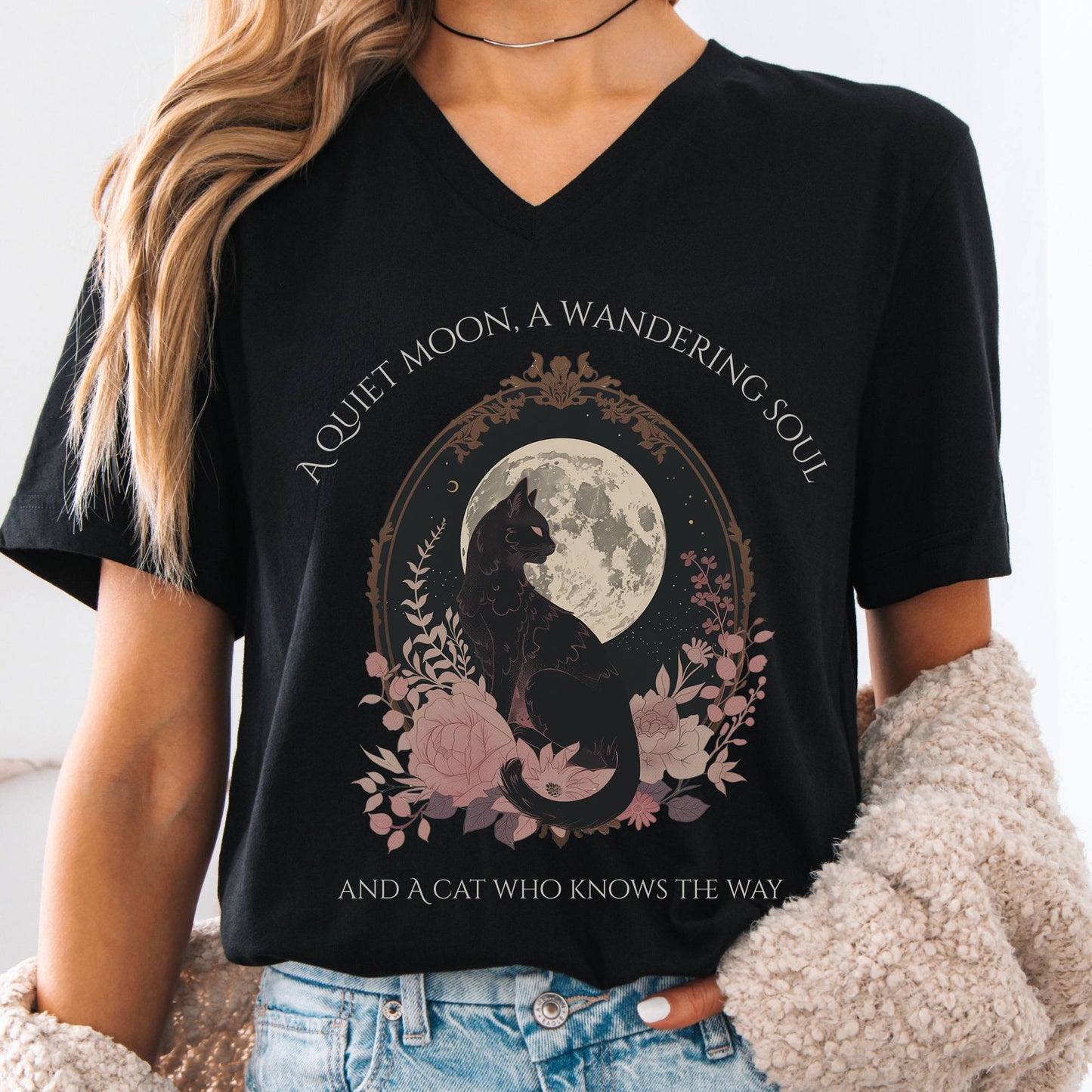 V-neck Black / S The Cat Who Knows the Way Poetry V-neck The Mystic Eden