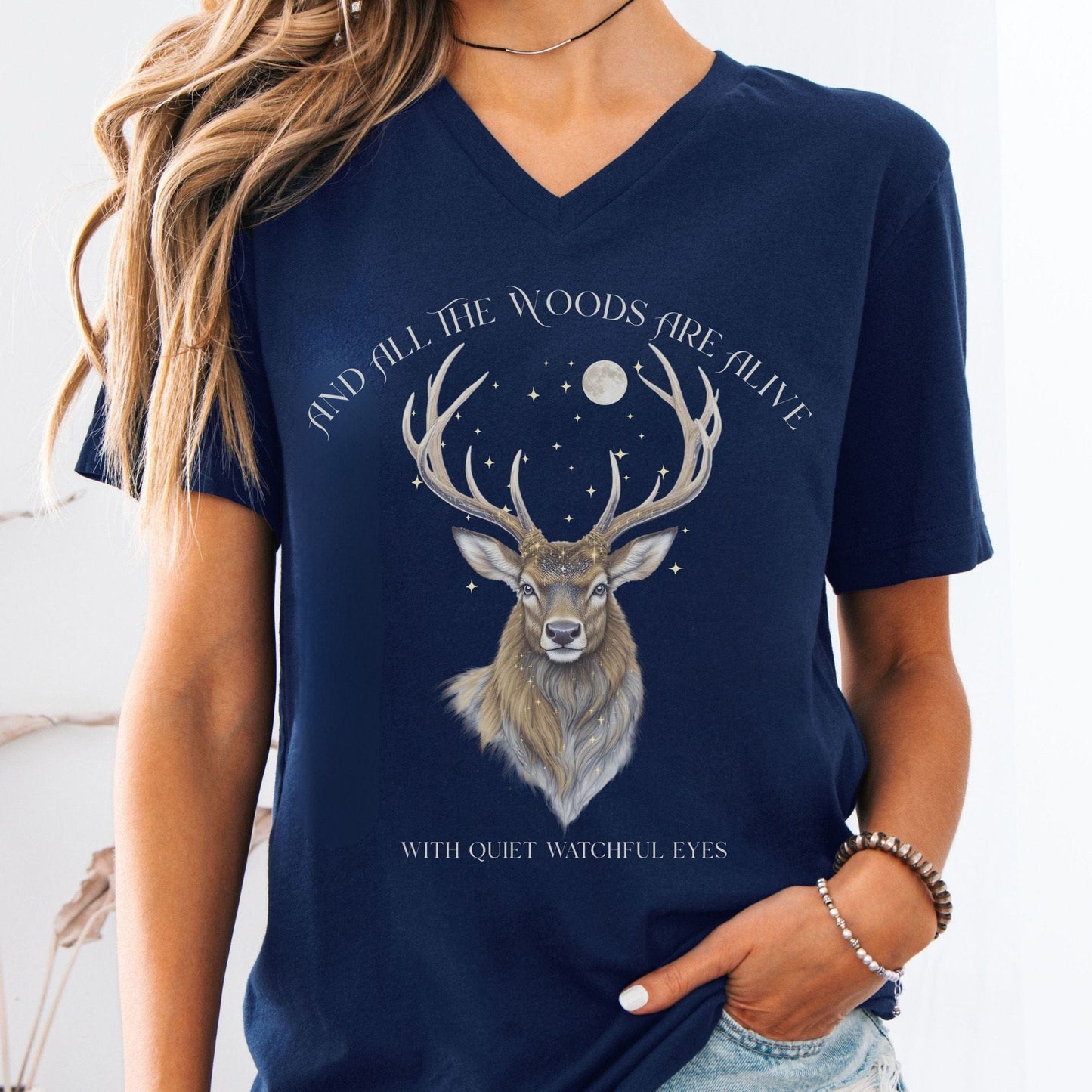 V-neck Navy / S All the Woods Are Alive With Watchful Eyes Walter de la Mare V-Neck The Mystic Eden