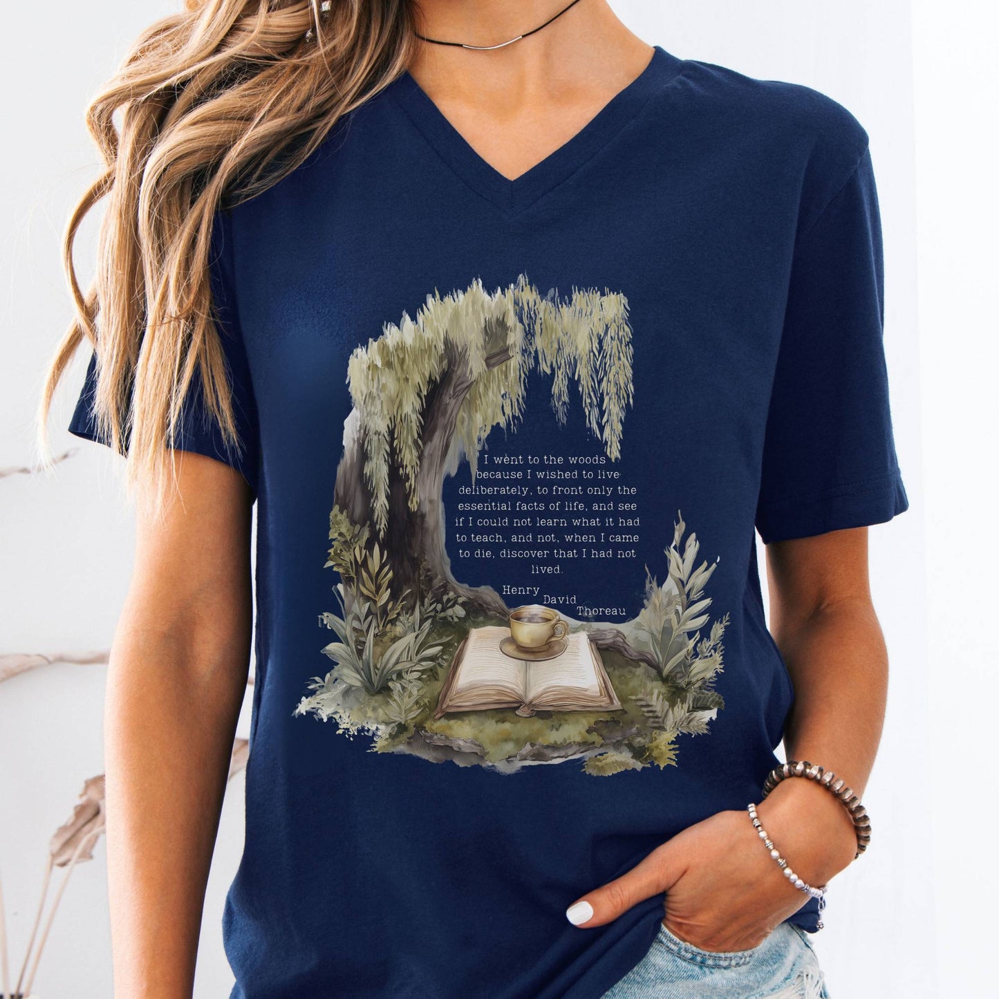 V-neck Navy / S I Went to the Woods Henry David Thoreau V-neck The Mystic Eden