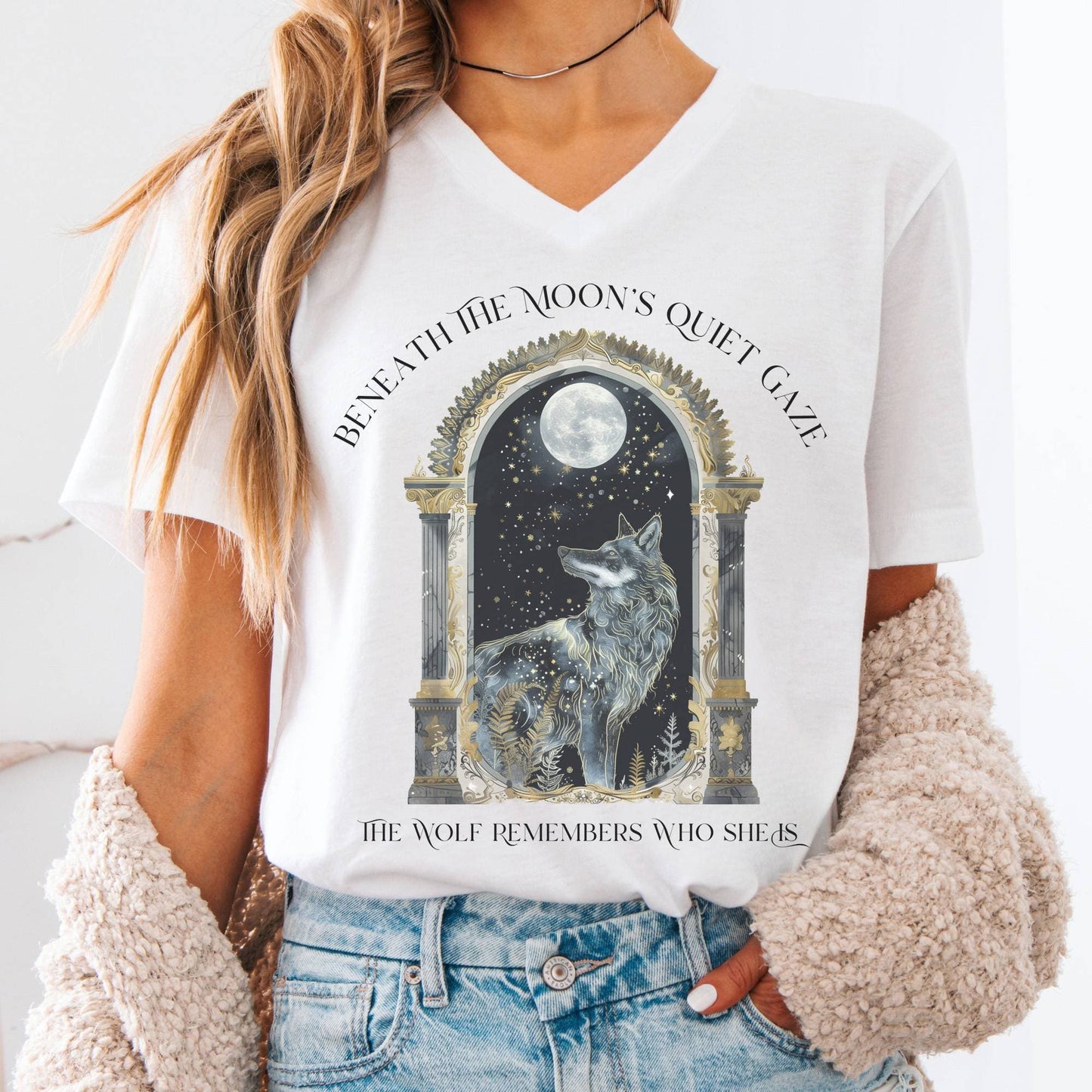 V-neck White / S Beneath The Moon The Wolf Remembers Who She Is V-Neck The Mystic Eden